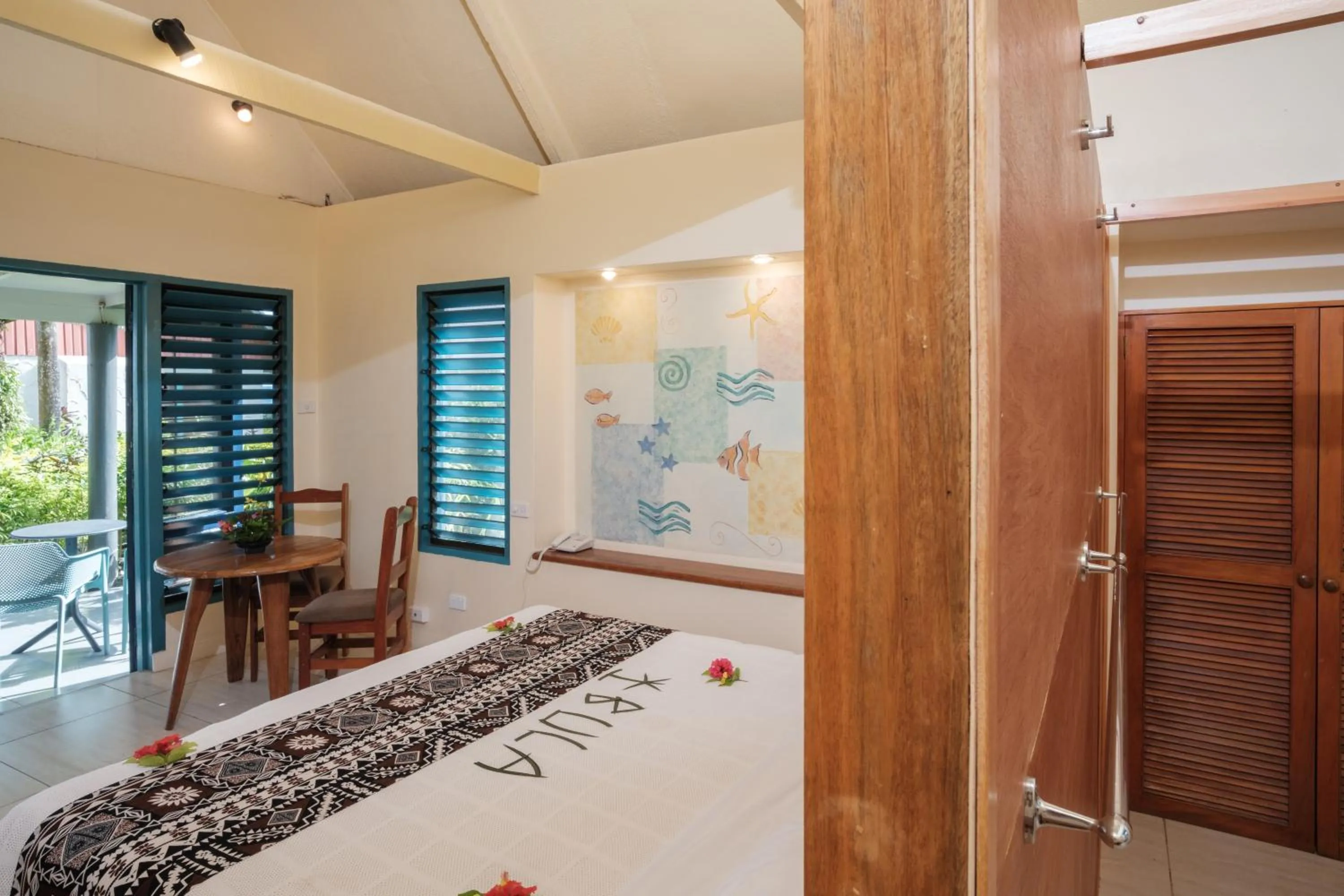 Bed in Fiji Hideaway Resort & Spa