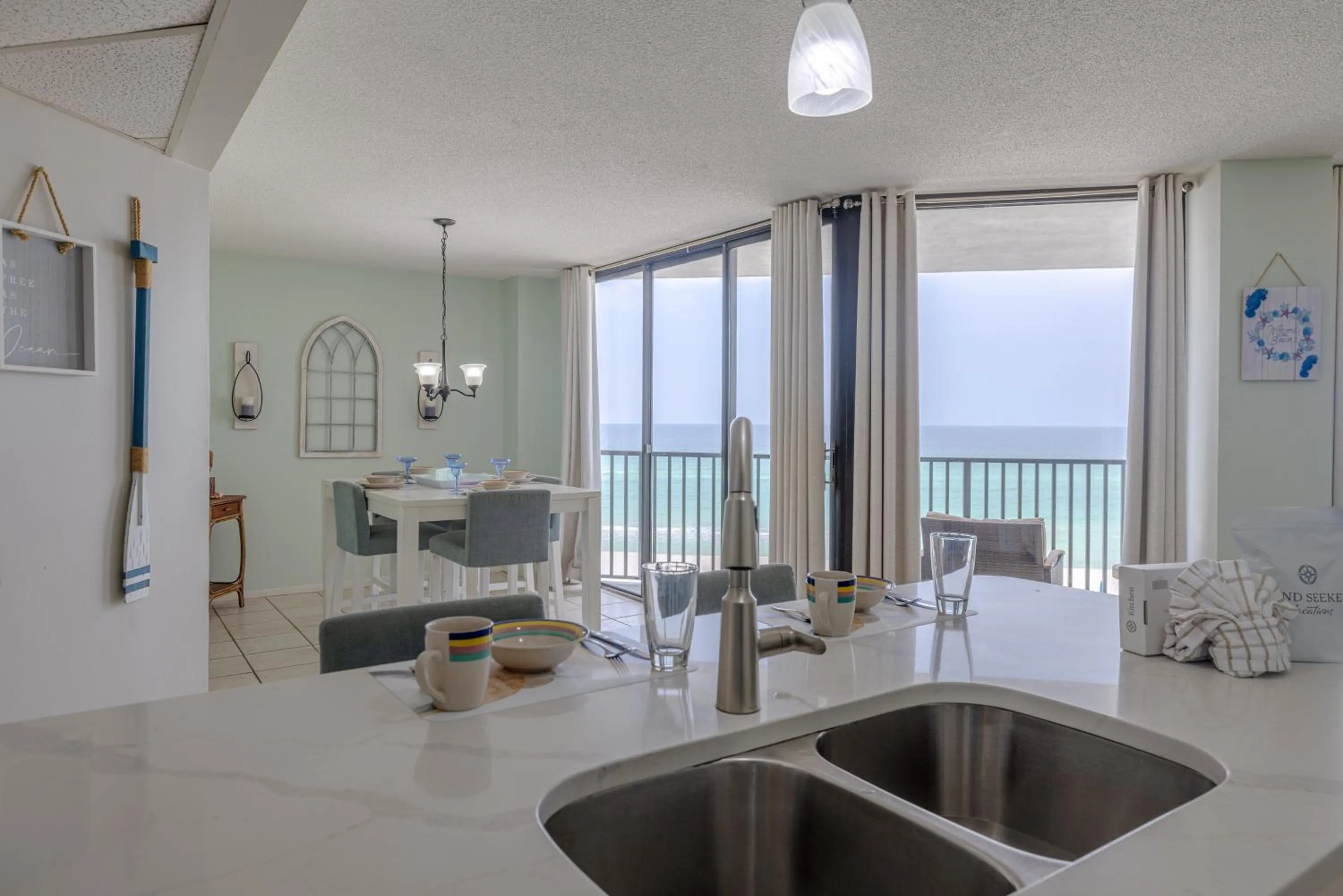 AquaVista Beach Resort by Sand Seeker Vacations