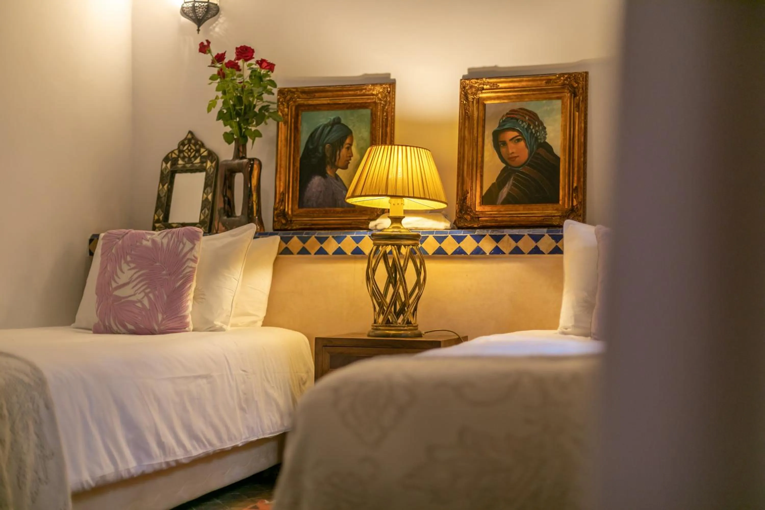 Bed in Riad Les Trois Palmiers El Bacha