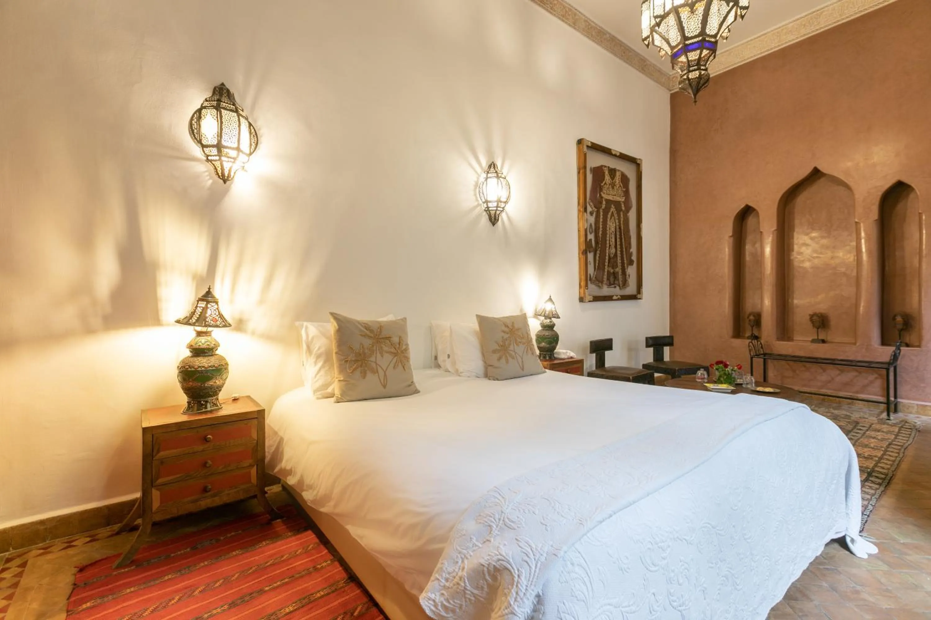 Bed in Riad Les Trois Palmiers El Bacha