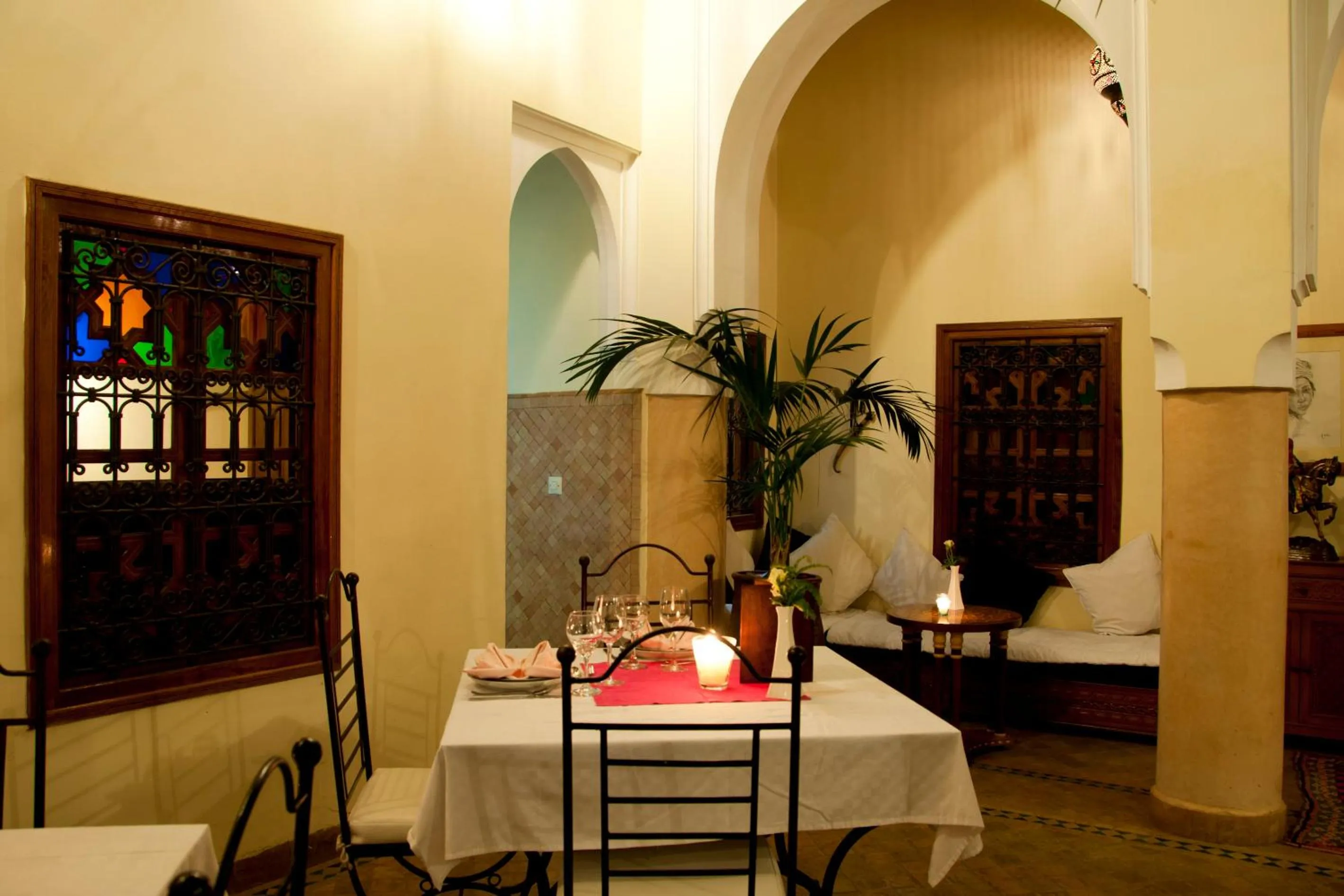 Restaurant/places to eat in Riad Les Trois Palmiers El Bacha