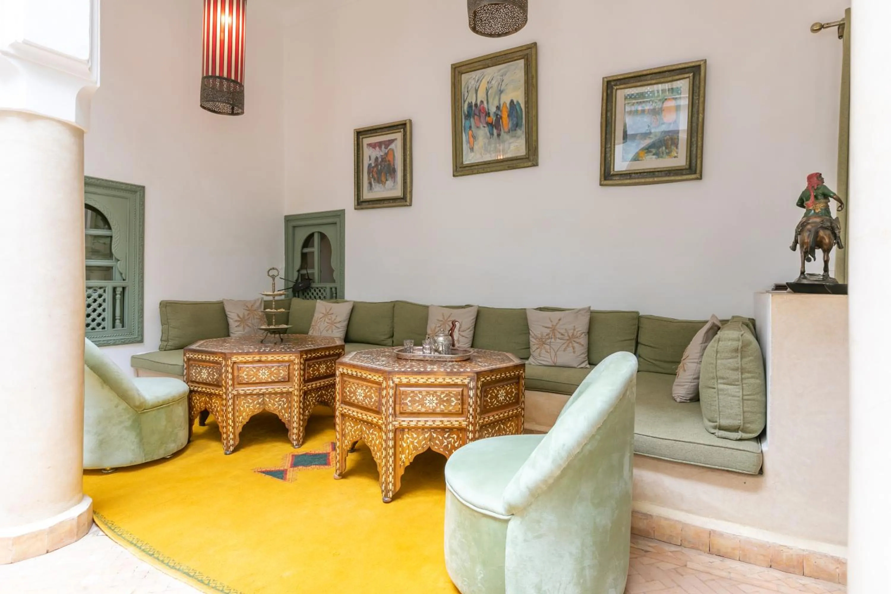 Living room in Riad Les Trois Palmiers El Bacha