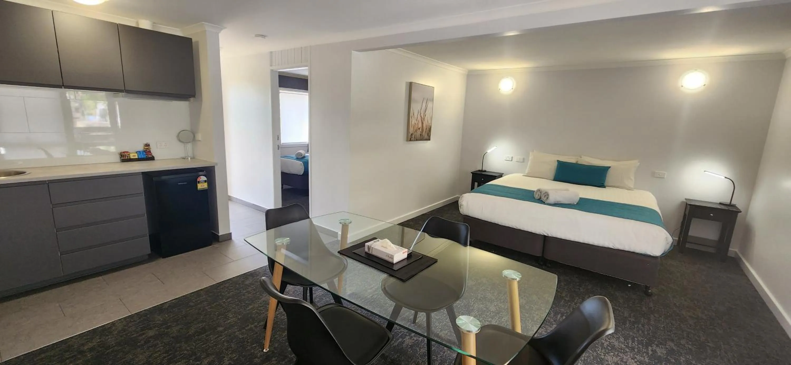 Bed in Barham Bridge Motor Inn