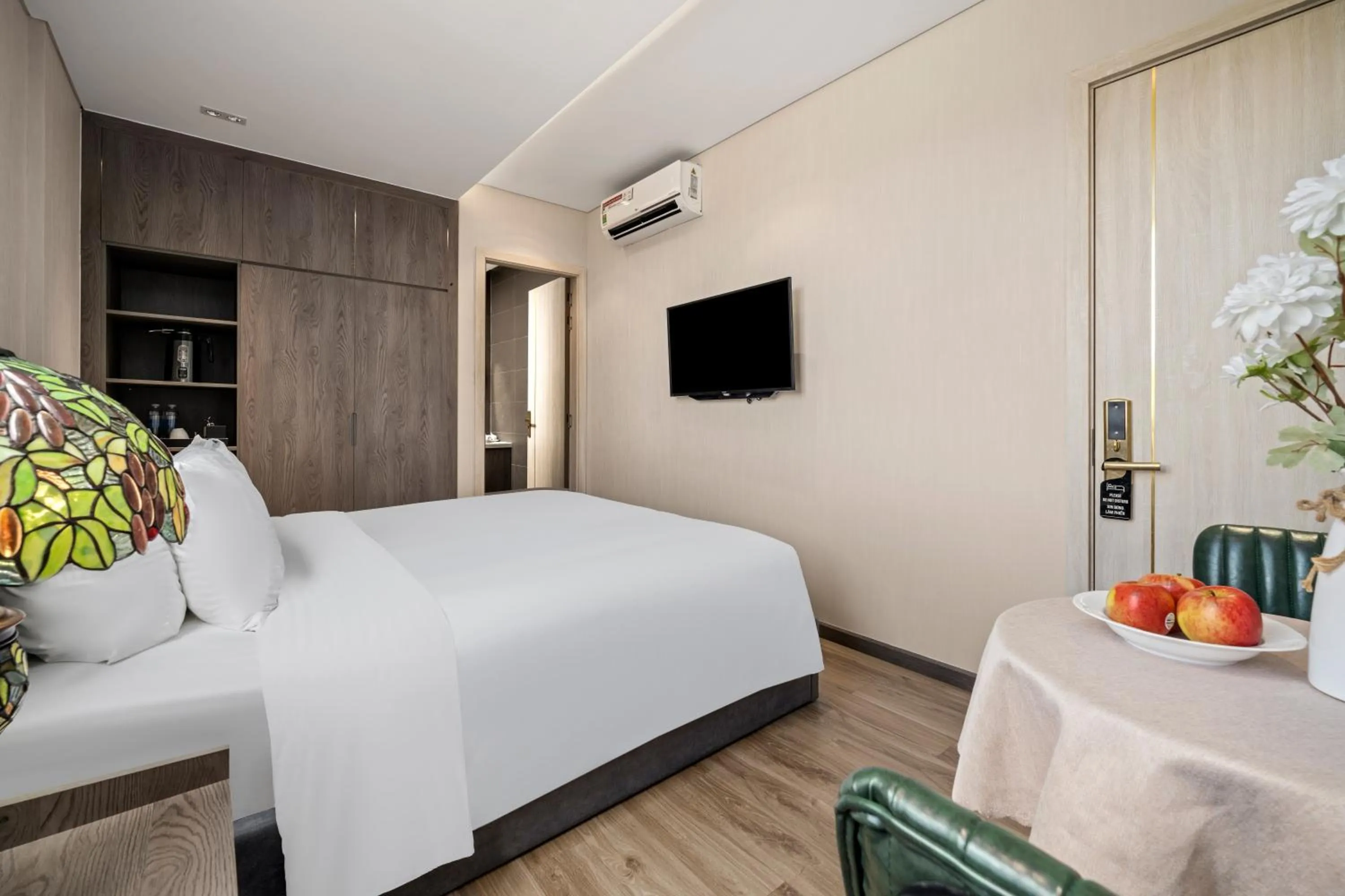 TV and multimedia, Bed in Tashi Ocean Garden & Apartment Da Nang - My Khe Beach