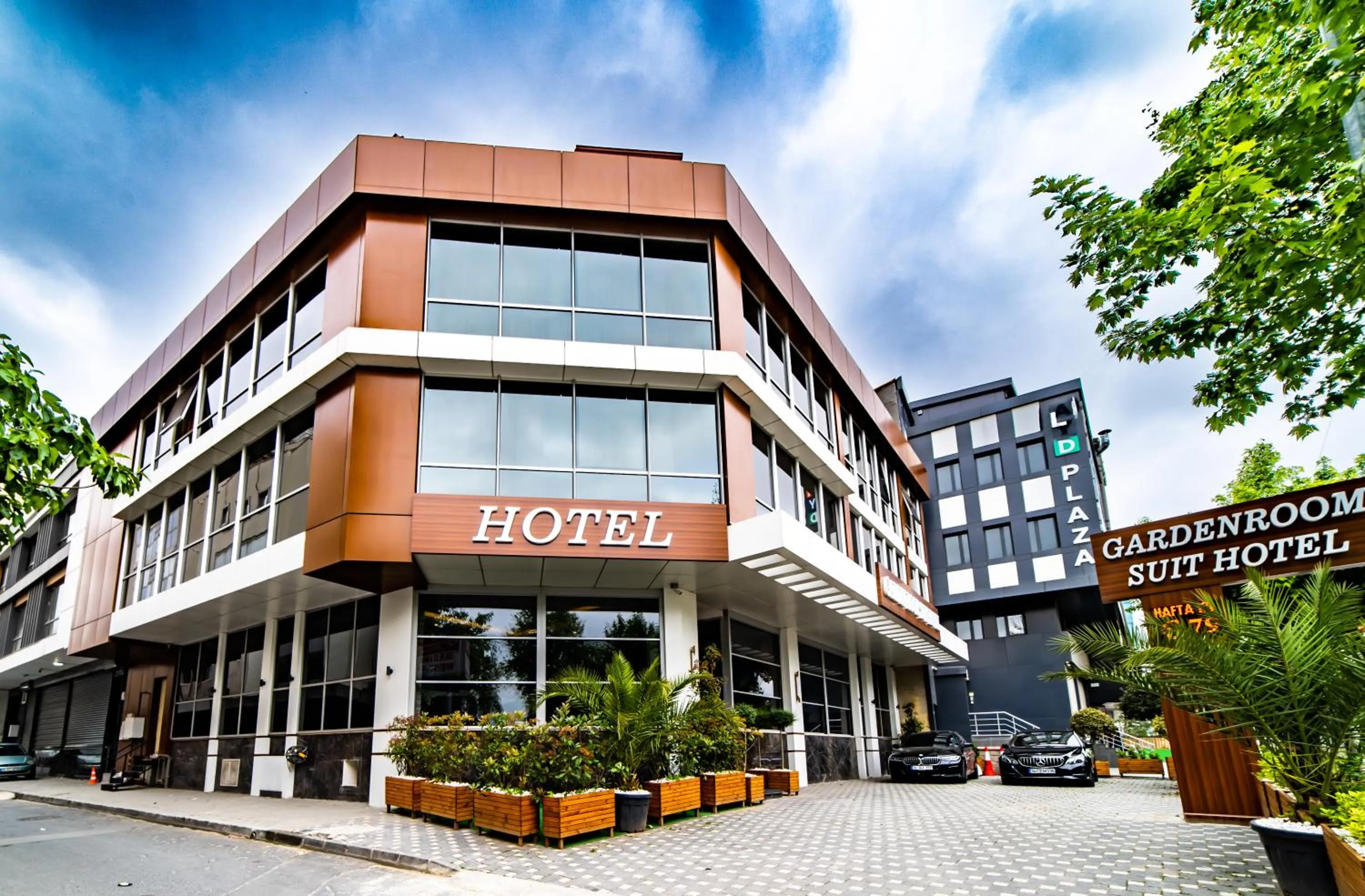 Property building in Garden Room Suit Hotel