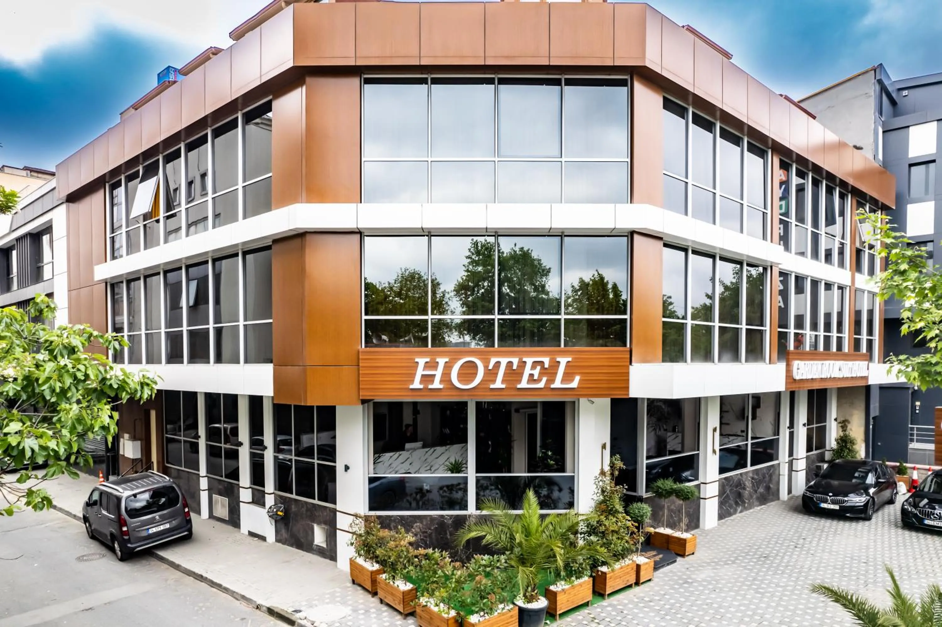 Property building in Garden Room Suit Hotel