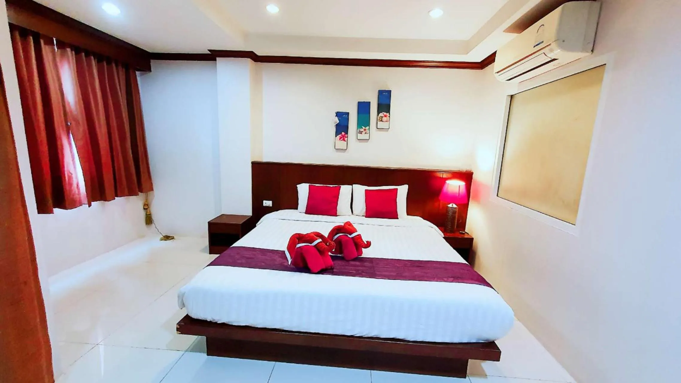 Photo of the whole room, Bed in Fruit Paradise