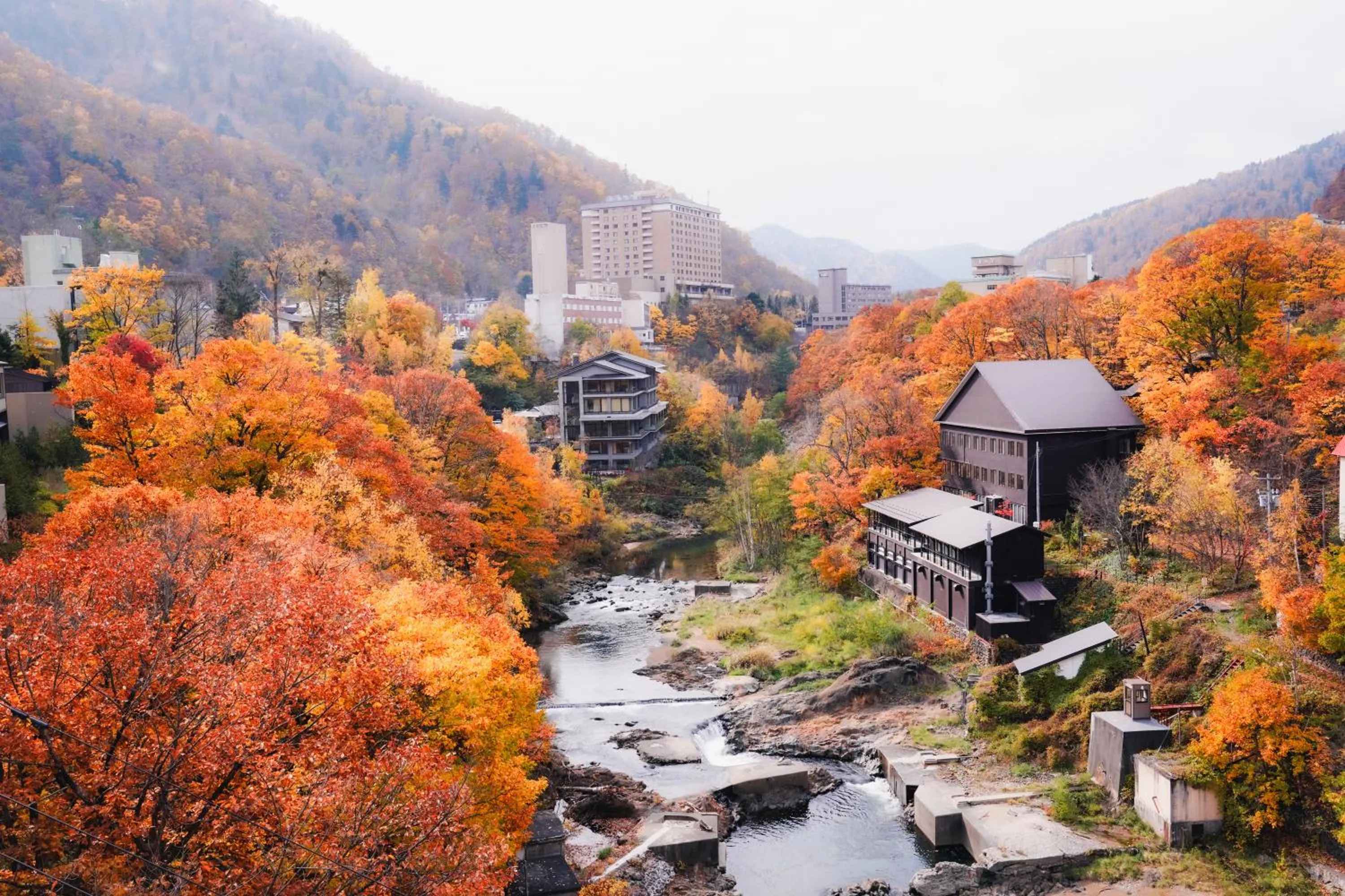 Property building in Jozankei Onsen Yurakusoan