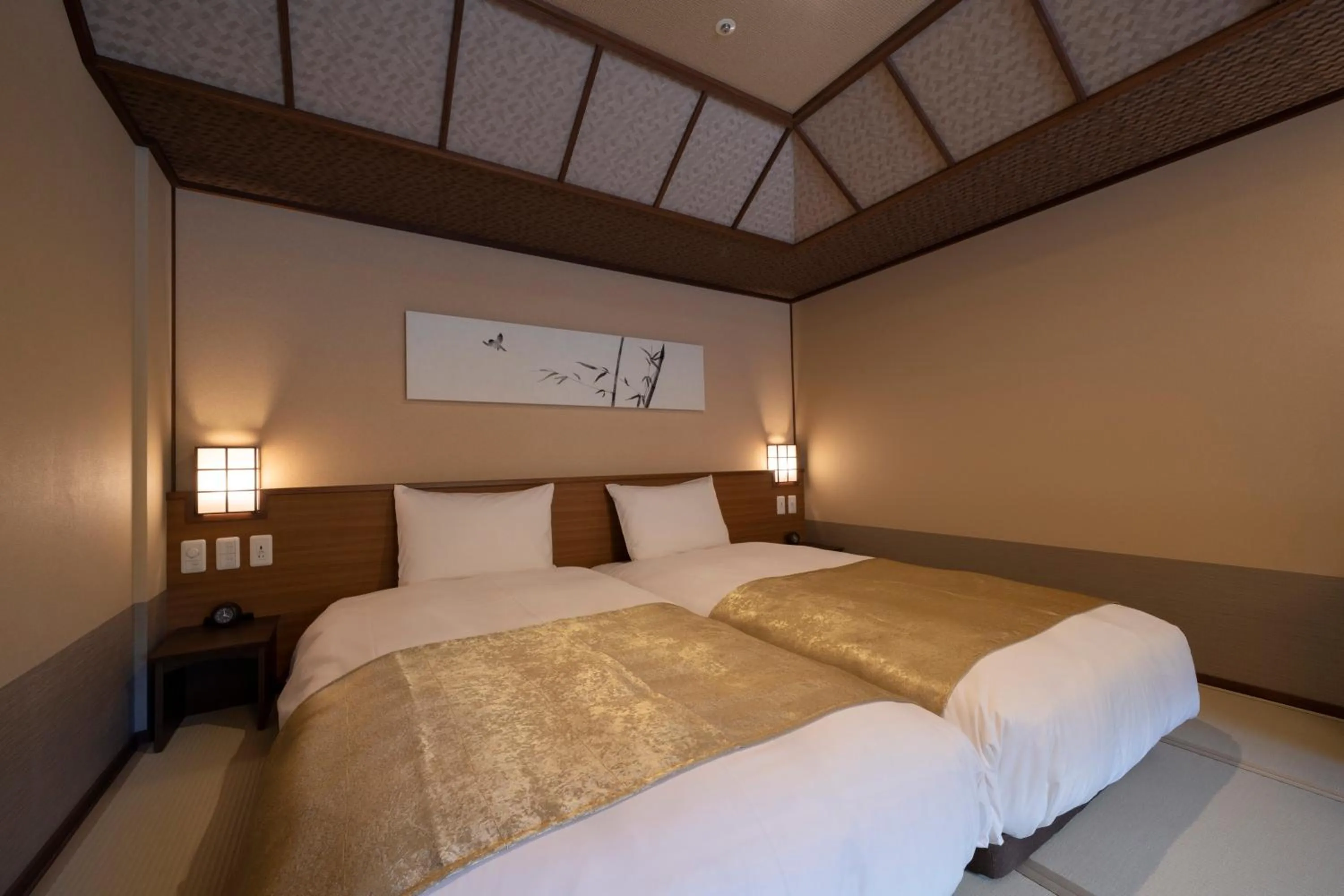 Bedroom, Bed in Jozankei Onsen Yurakusoan