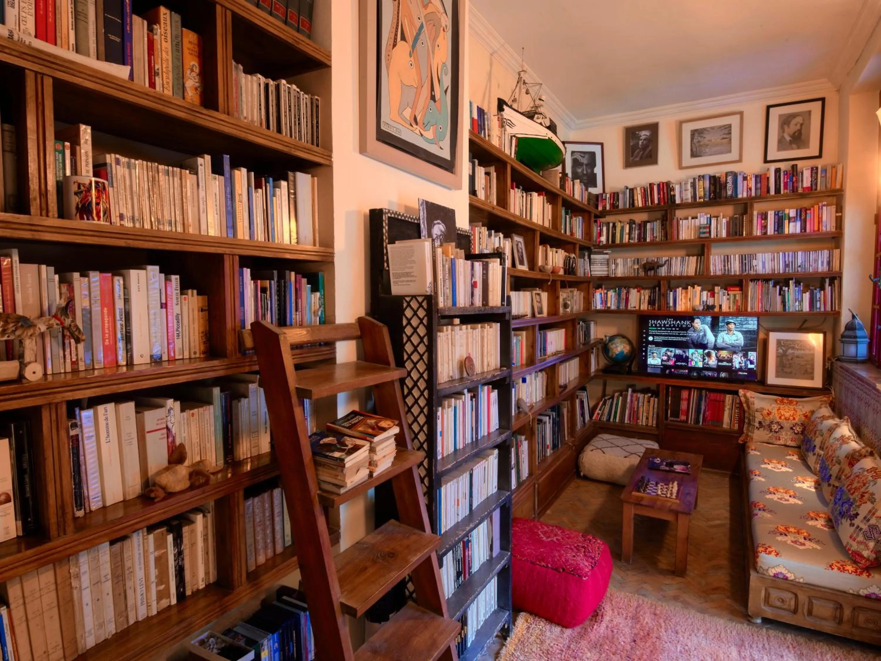 Library in Ryad Watier & SPA