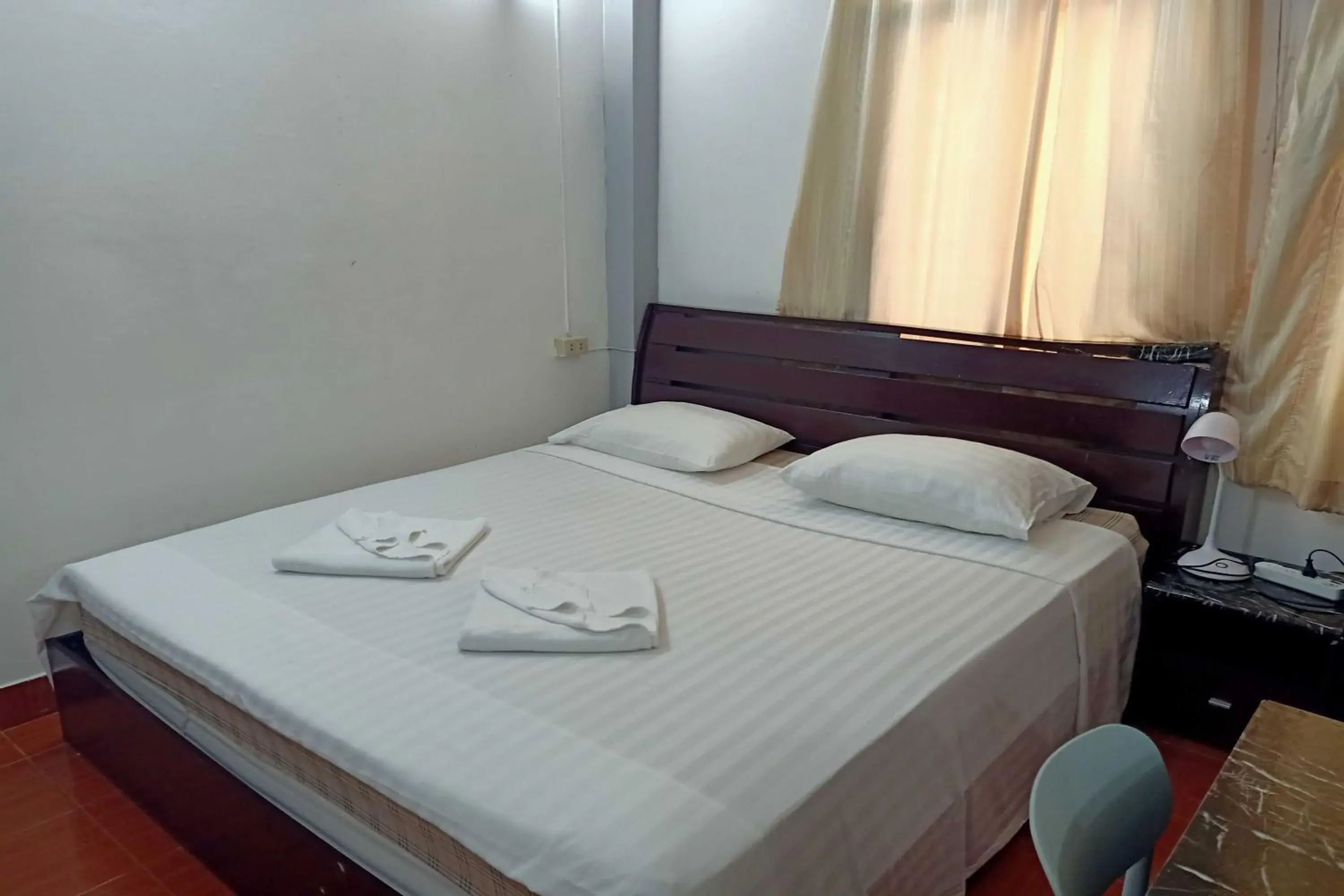 Standard Queen Room - single occupancy in Sonya Residence Standard Queen Room - single occupancy in Sonya Residence