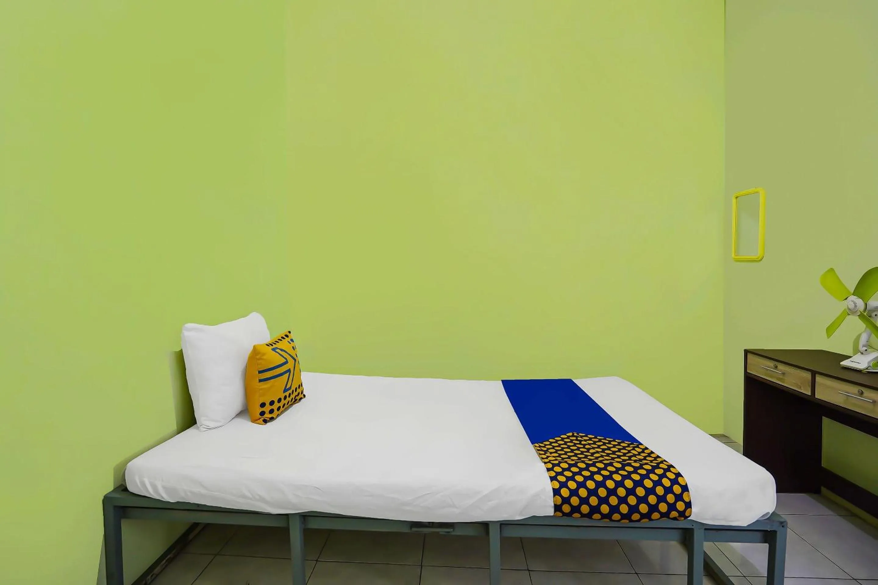 Bedroom, Bed in OYO Life 92474 Penginapan Rusunawa Ii