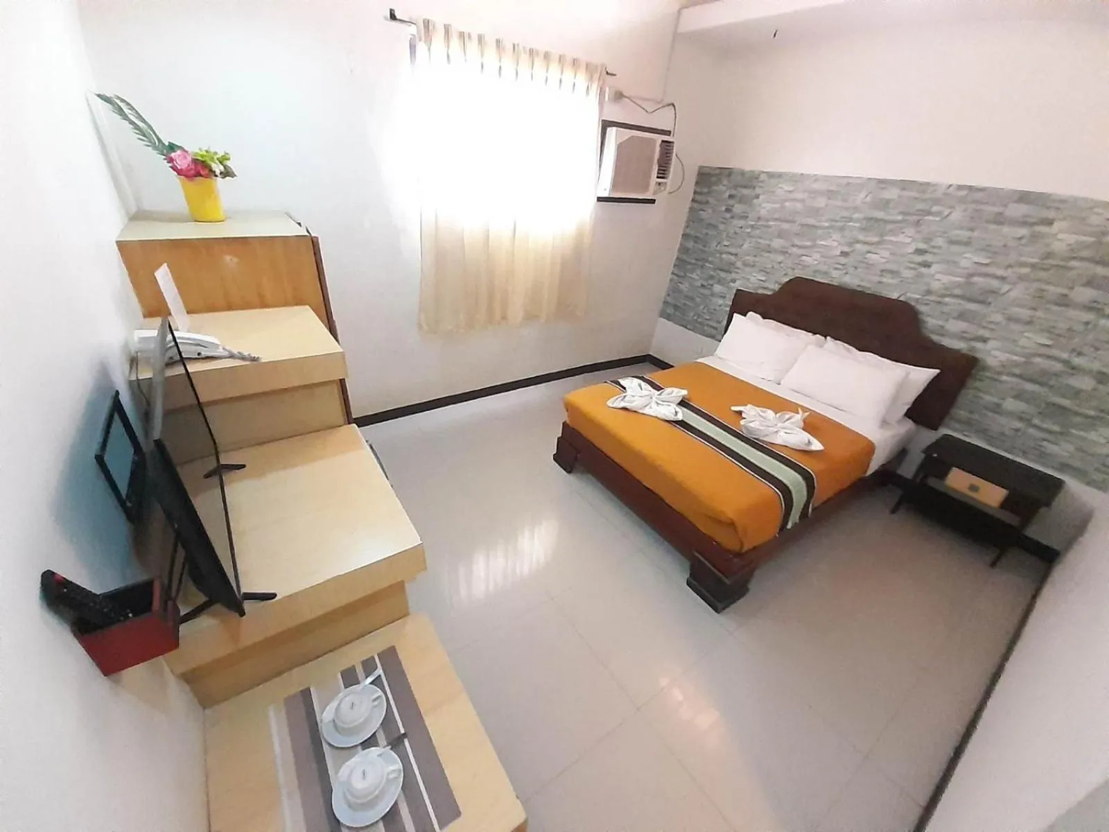 TV and multimedia, Bed in MelSol Hotel