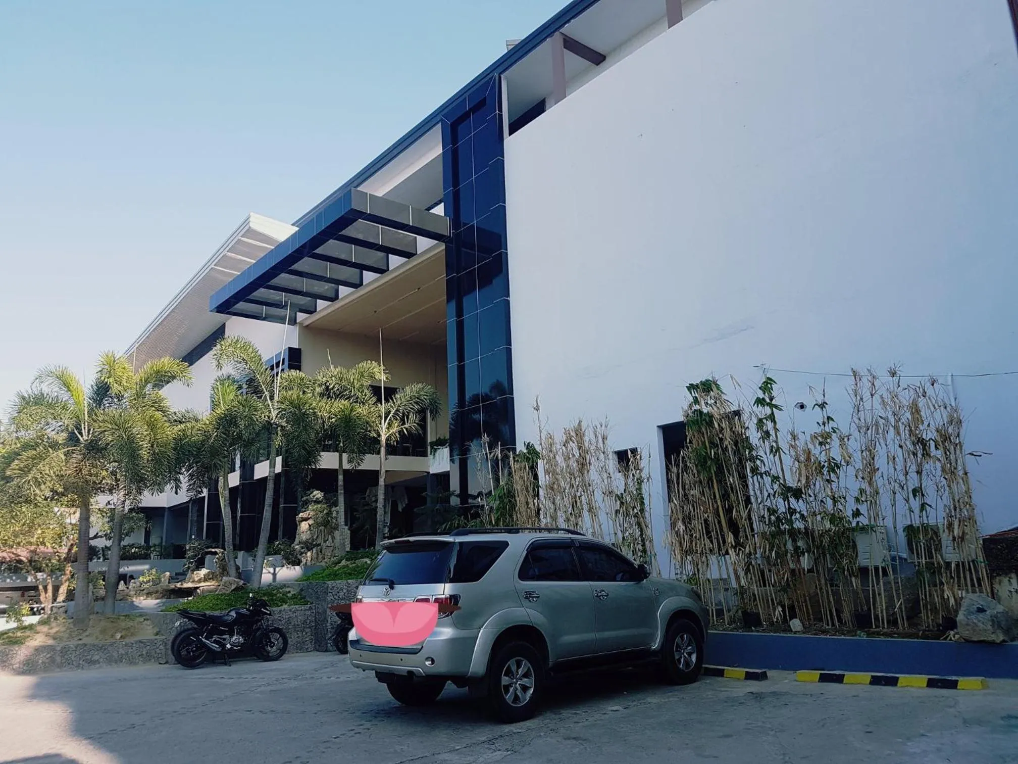 Parking in MelSol Hotel