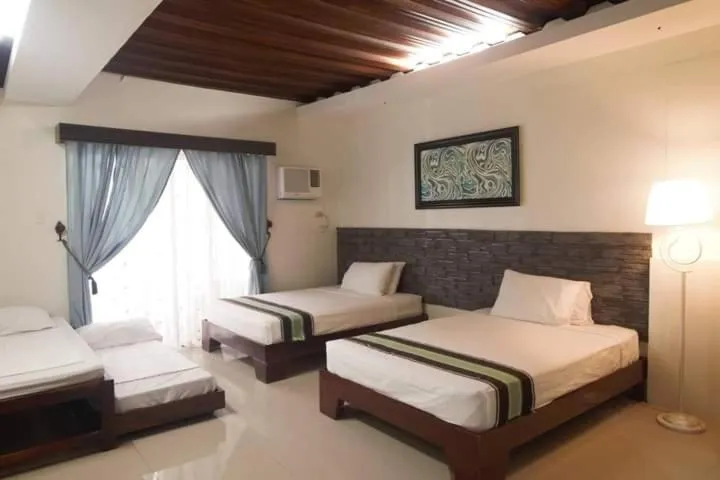Photo of the whole room, Bed in MelSol Hotel