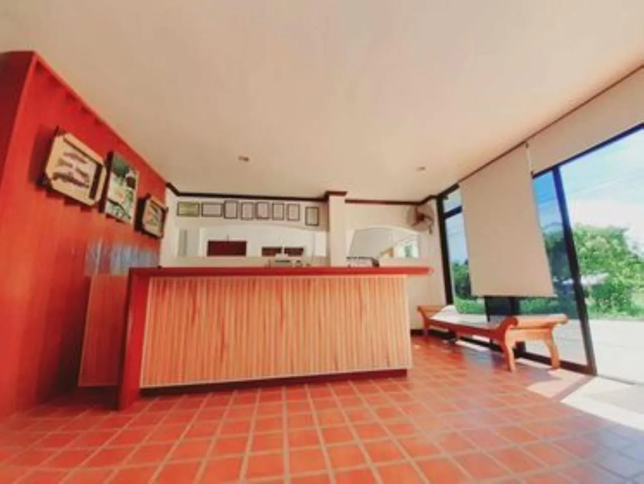 Lobby or reception in Alona Rose Hotel by SMS Hospitality