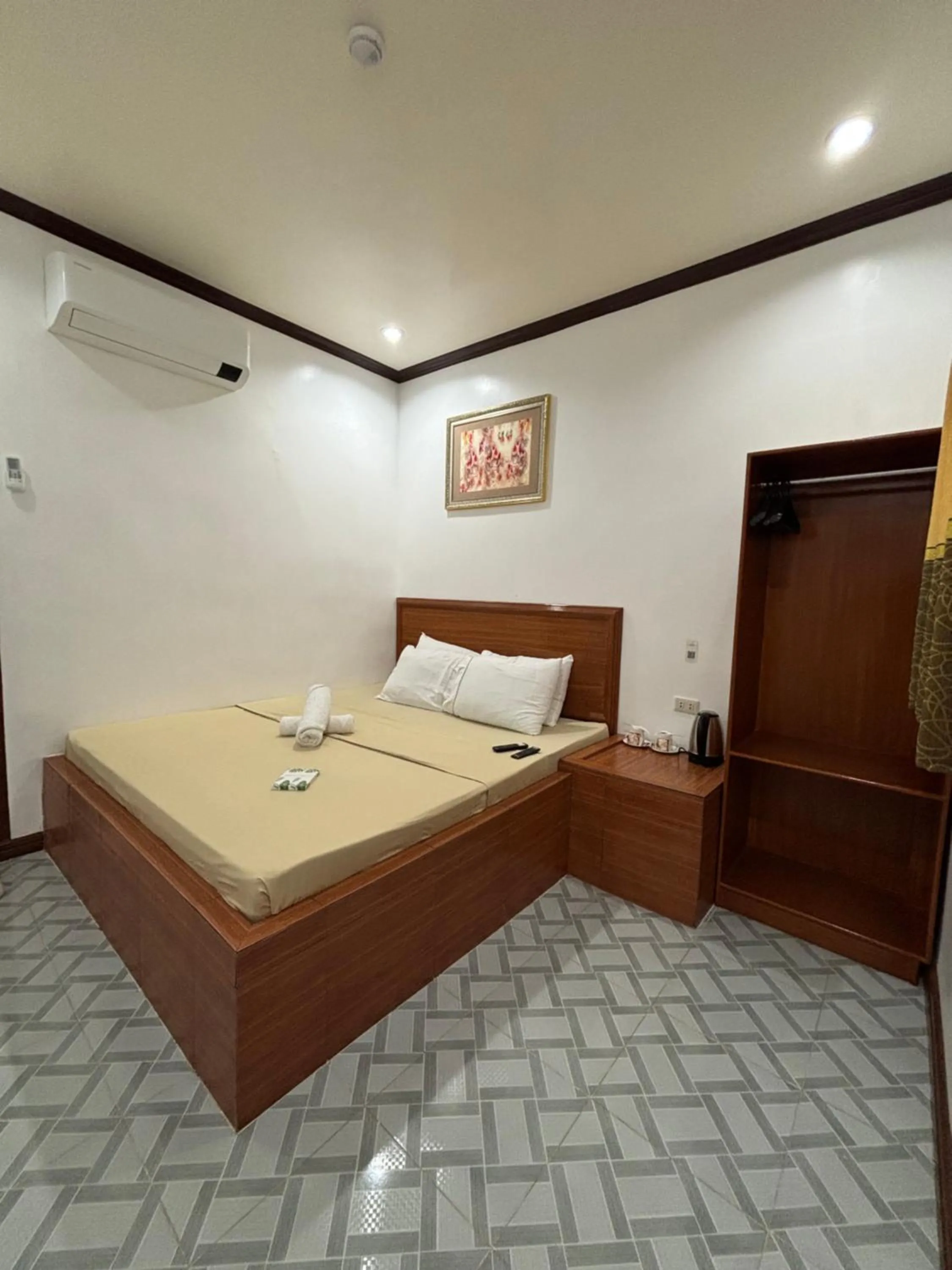 Bedroom, Bed in Alona Rose Hotel by SMS Hospitality