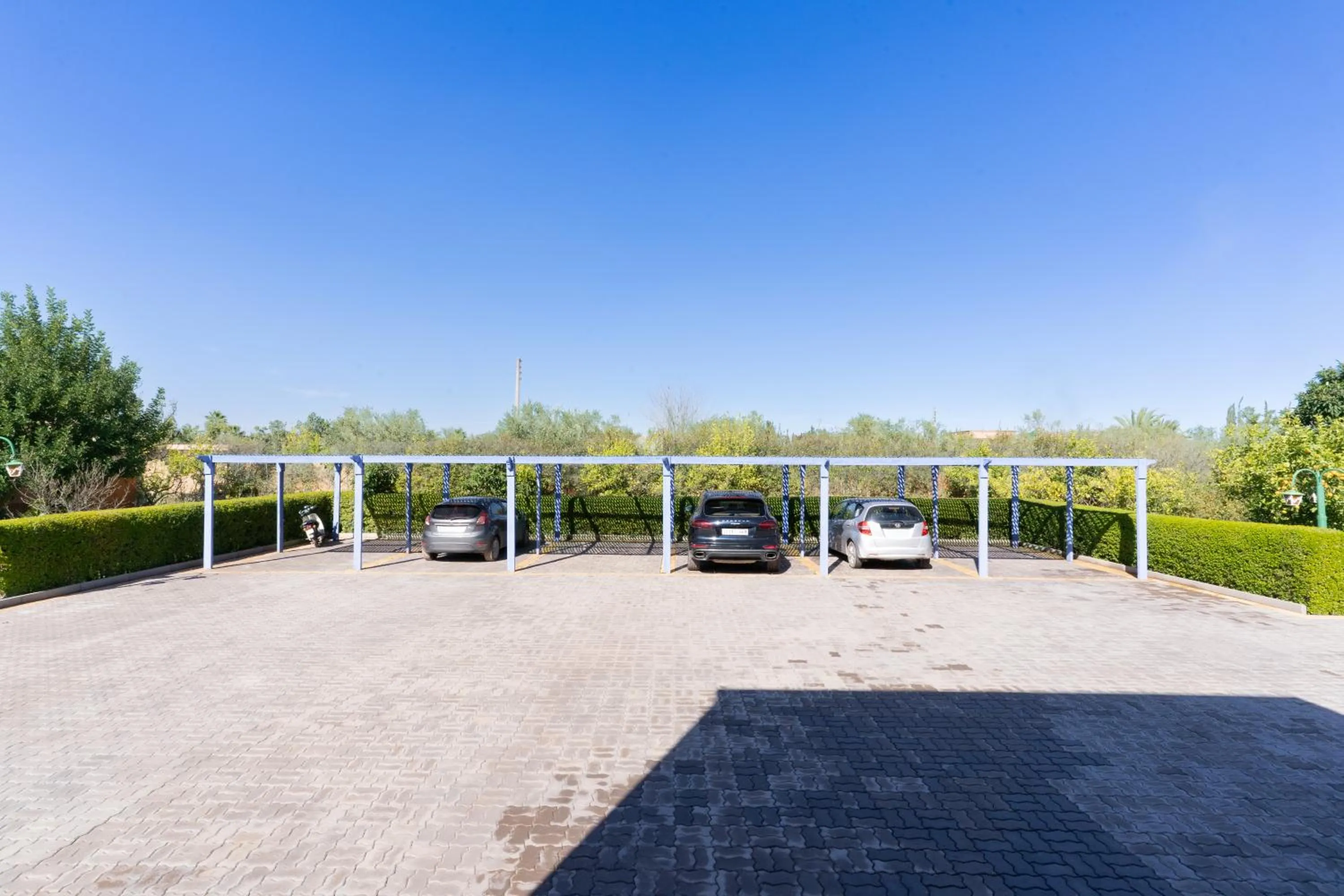 Parking in Palais les sources de l'atlas, Padel & spa