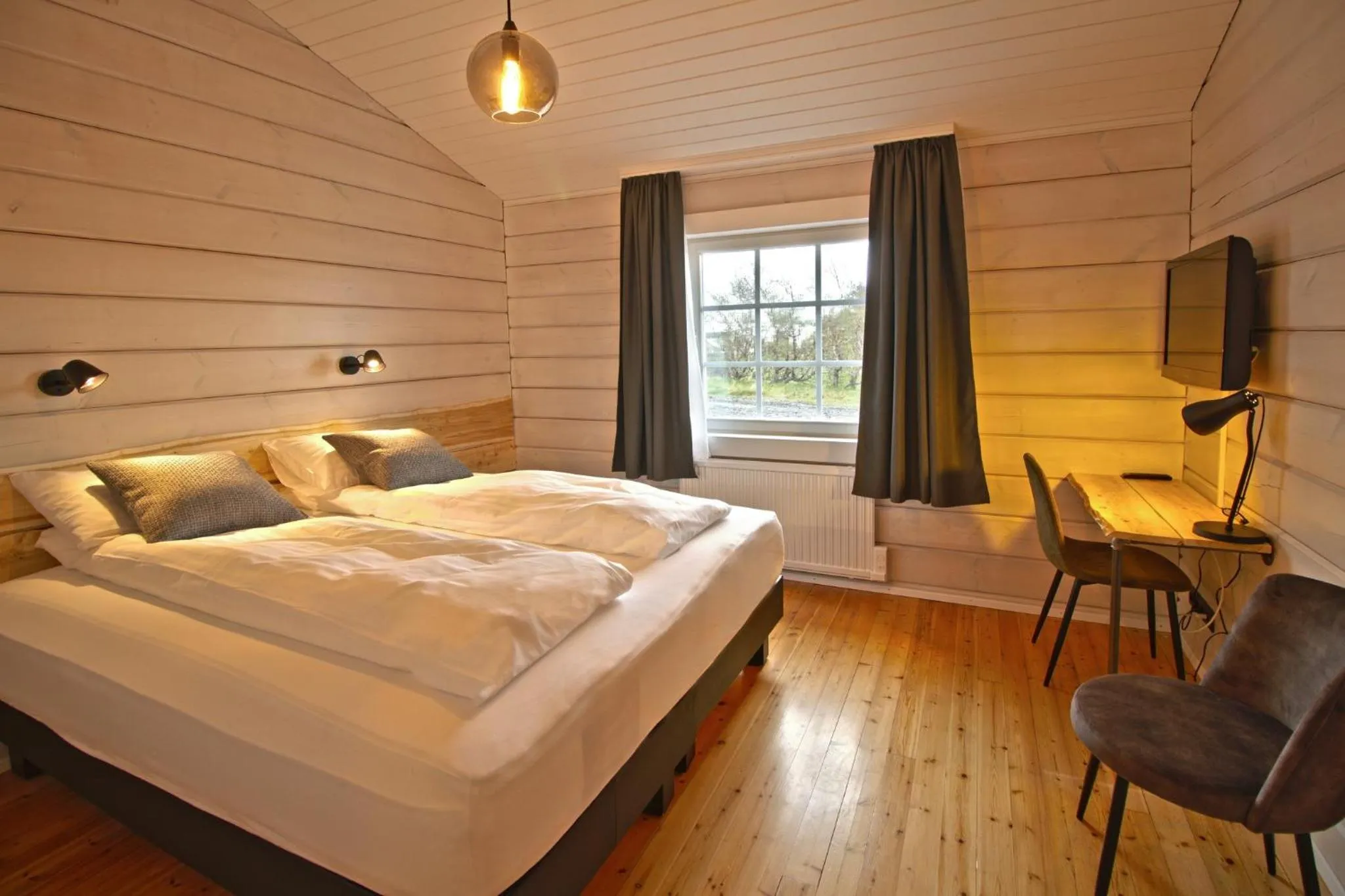 Bedroom, Bed in Hotel Breiddalsvik