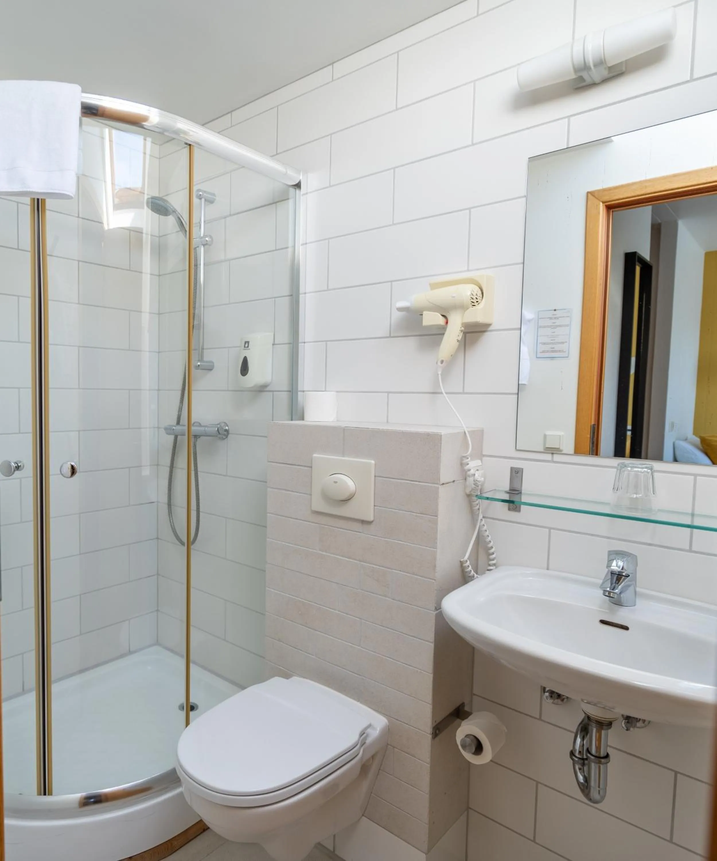 Bathroom in Hotel Breiddalsvik