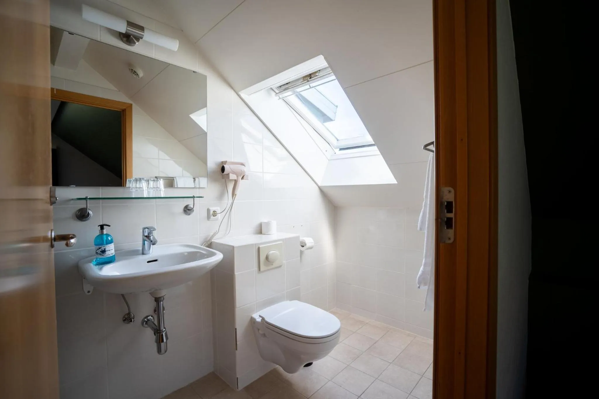 Bathroom in Hotel Breiddalsvik