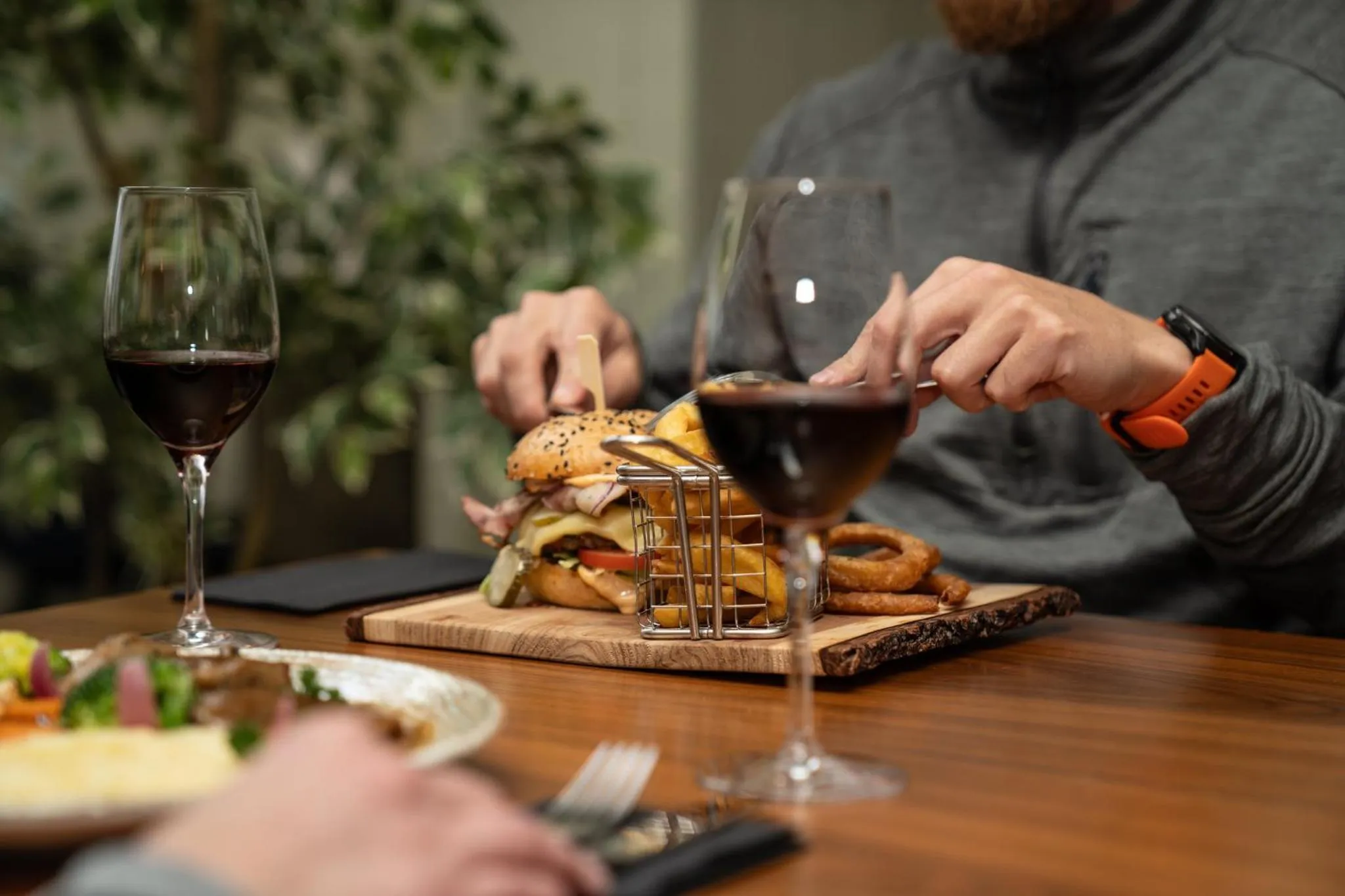 Restaurant/places to eat in Hotel Breiddalsvik