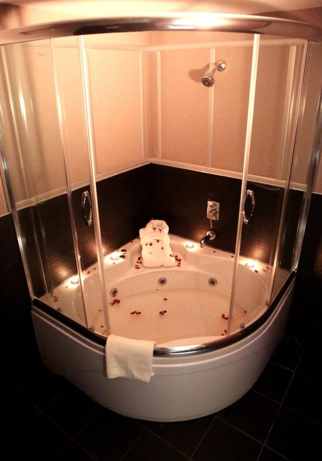 Bathroom in Dedepark Hotel