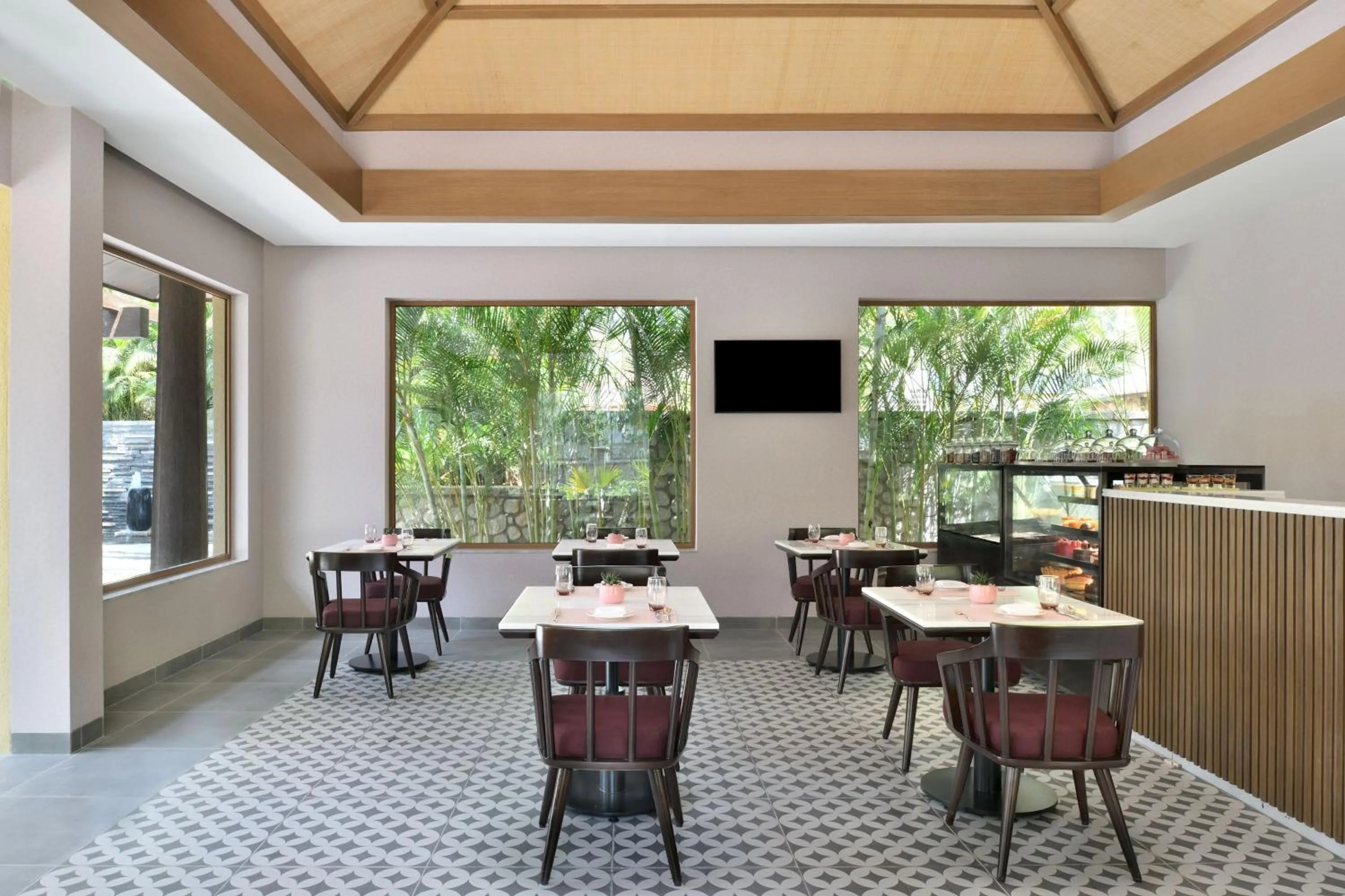 Restaurant/places to eat in Mulberry Shades Bengaluru Nandi Hills - a Tribute Portfolio Resort