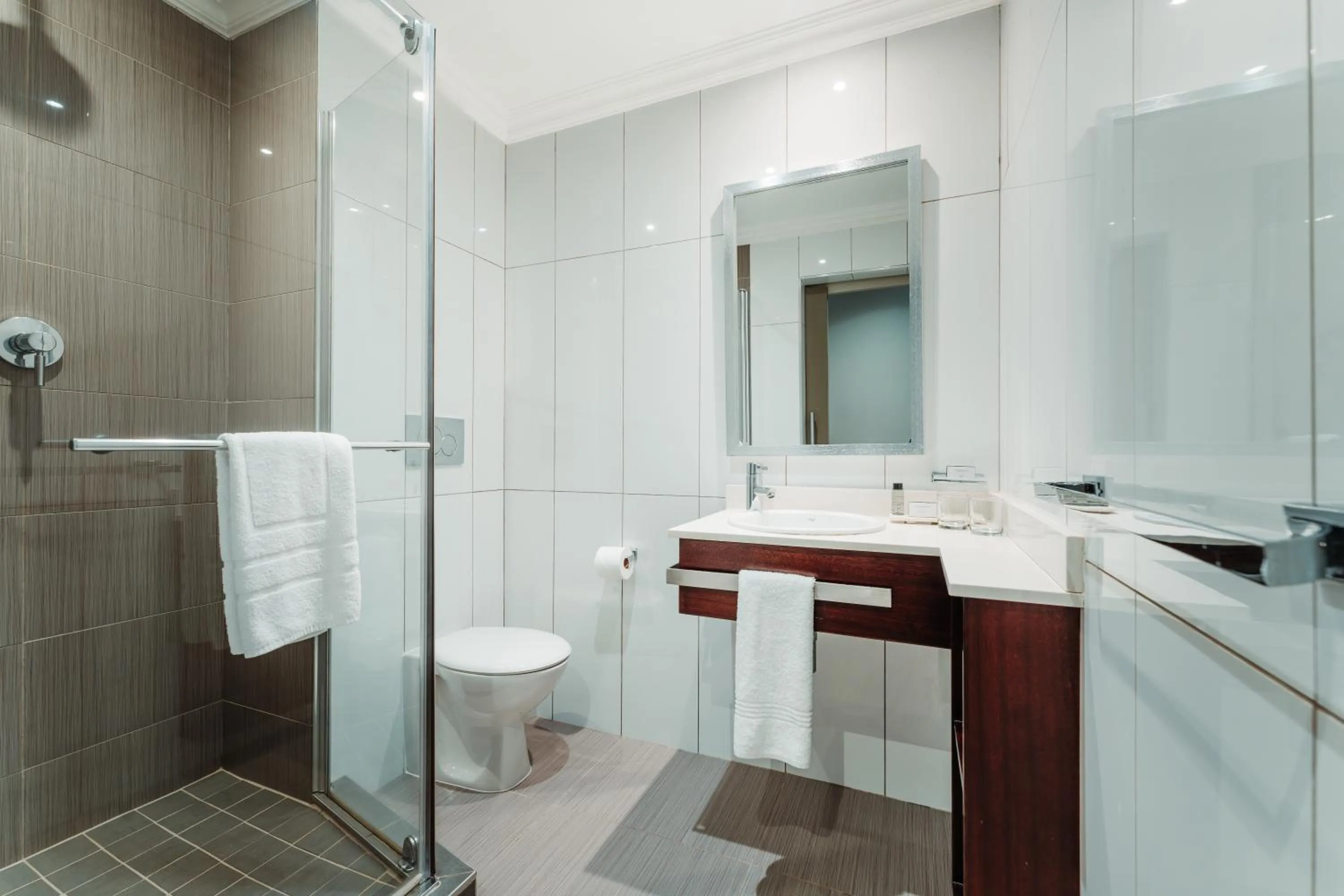 Shower in Blackrock Hotel