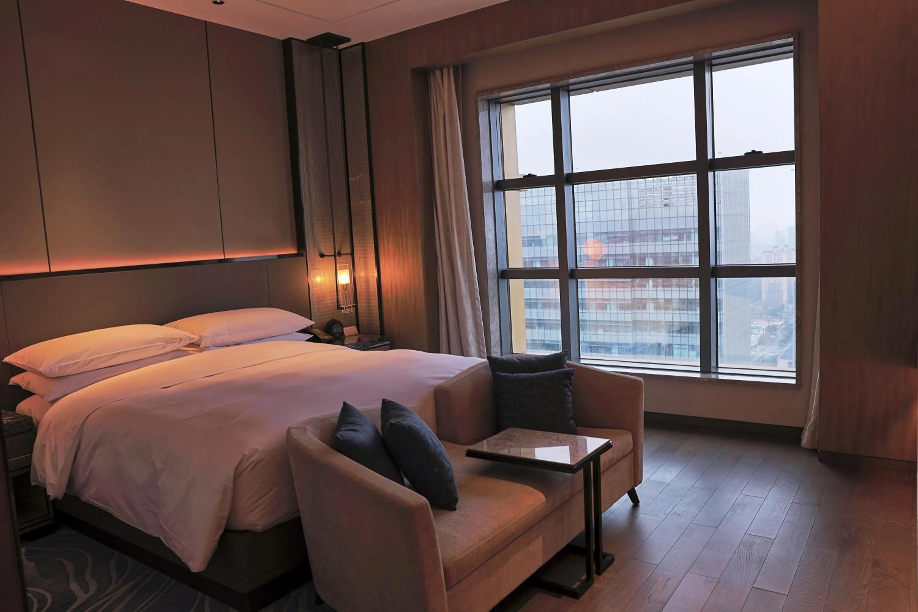 Bedroom, Bed in Foshan Marriott Hotel