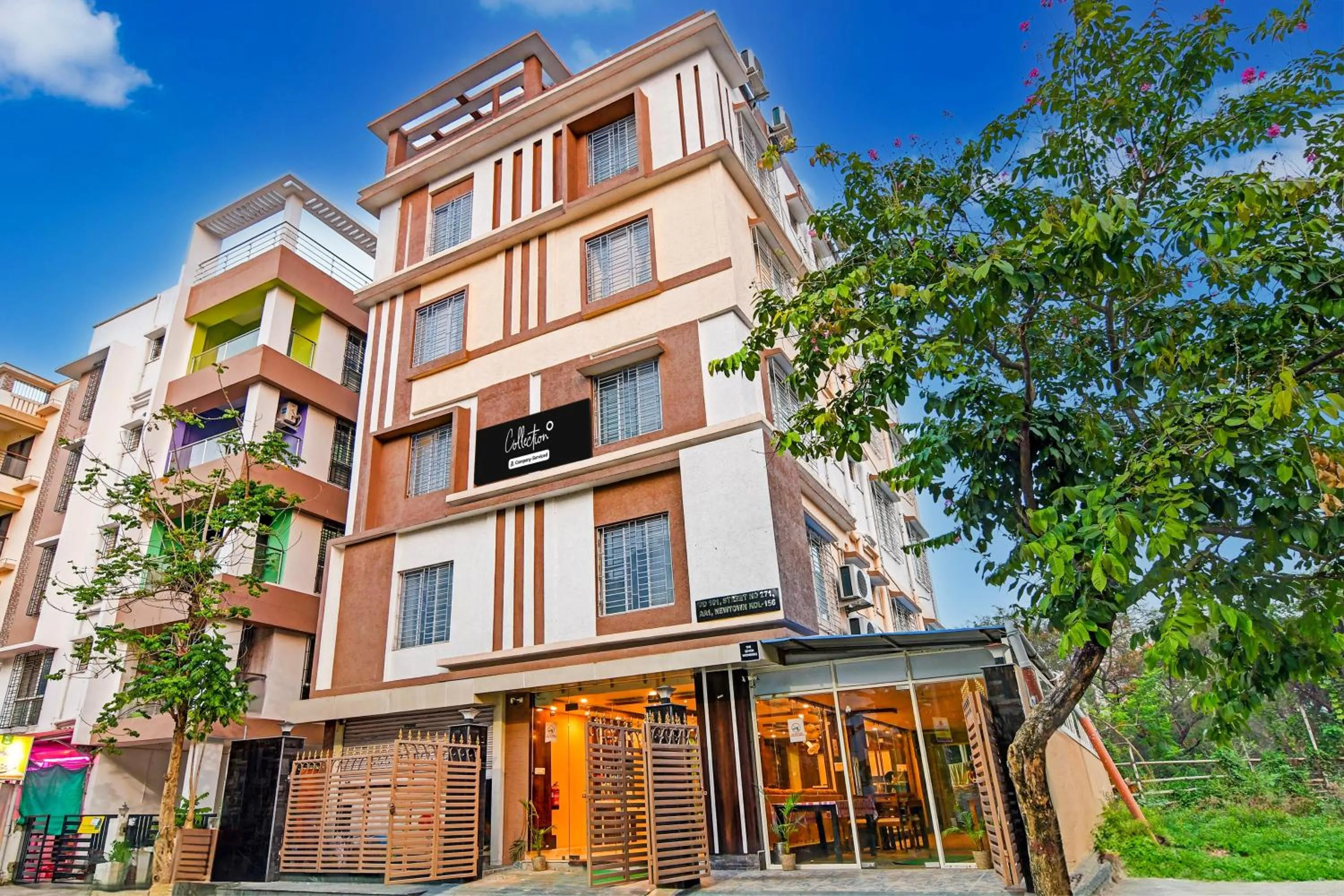 Facade/entrance in Super Collection O New Town DD Block