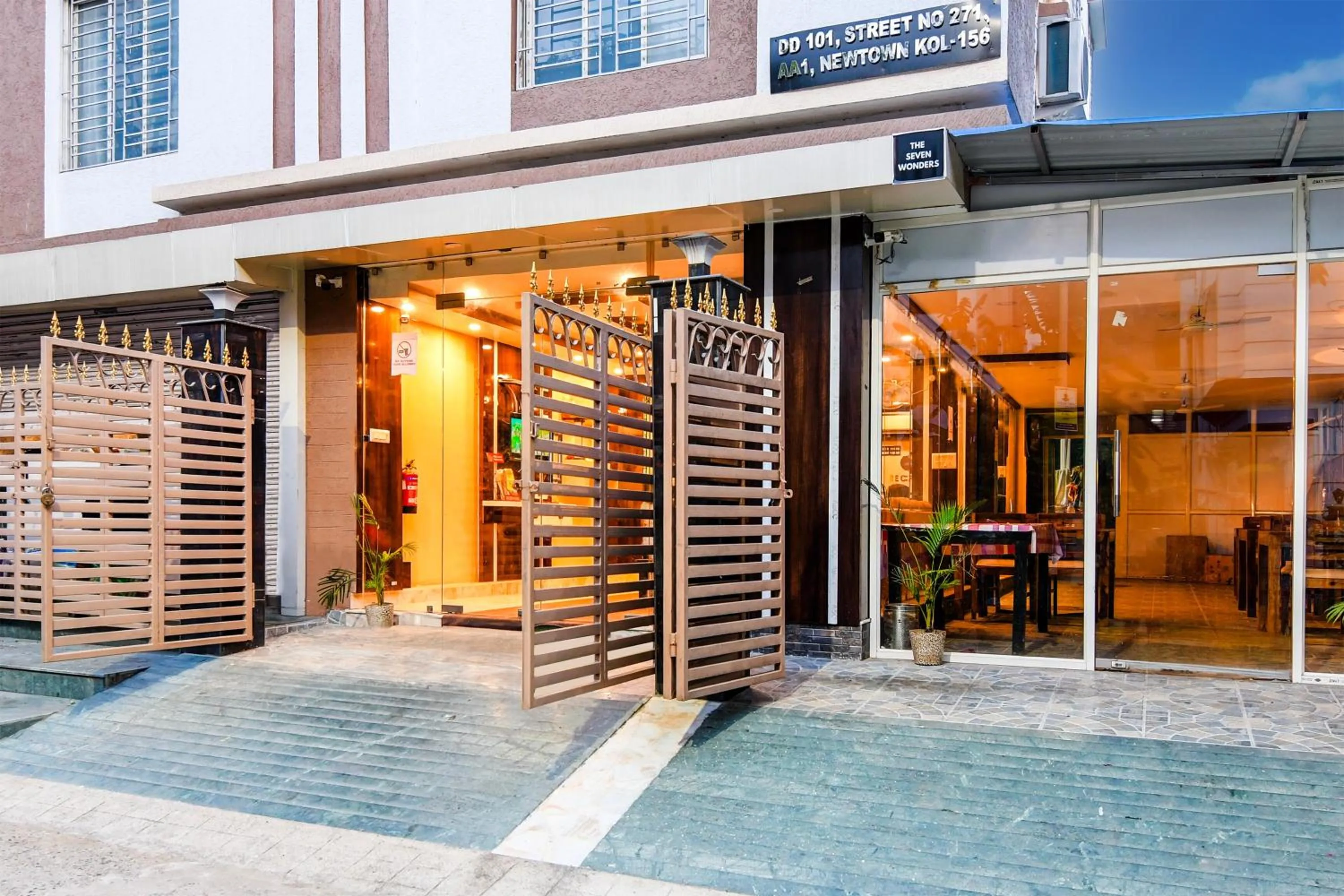 Facade/entrance in Collection O New Town DD Block