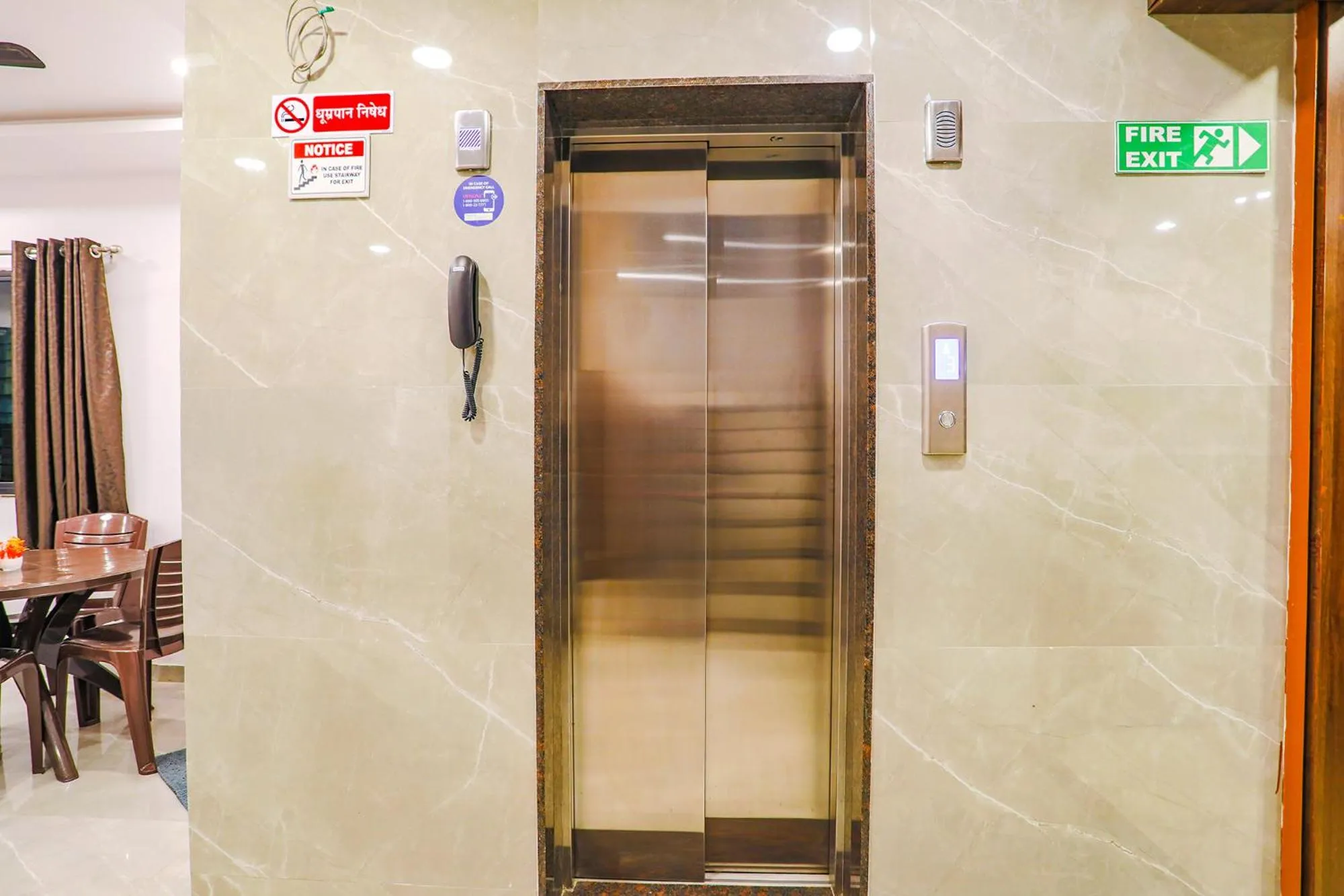 elevator in FabHotel Royal Stay - Beltarodi