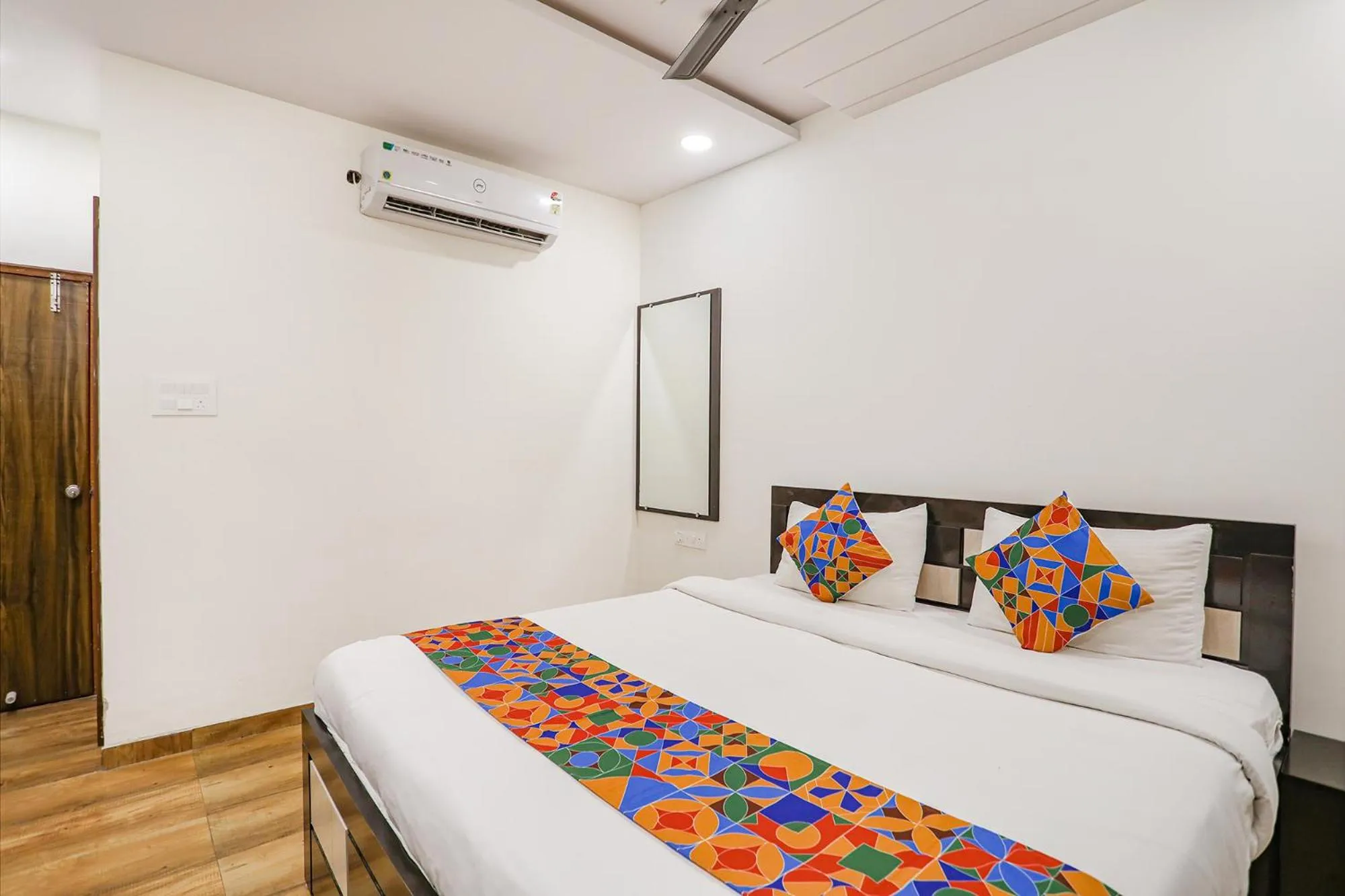 Bed in FabHotel Royal Stay - Beltarodi