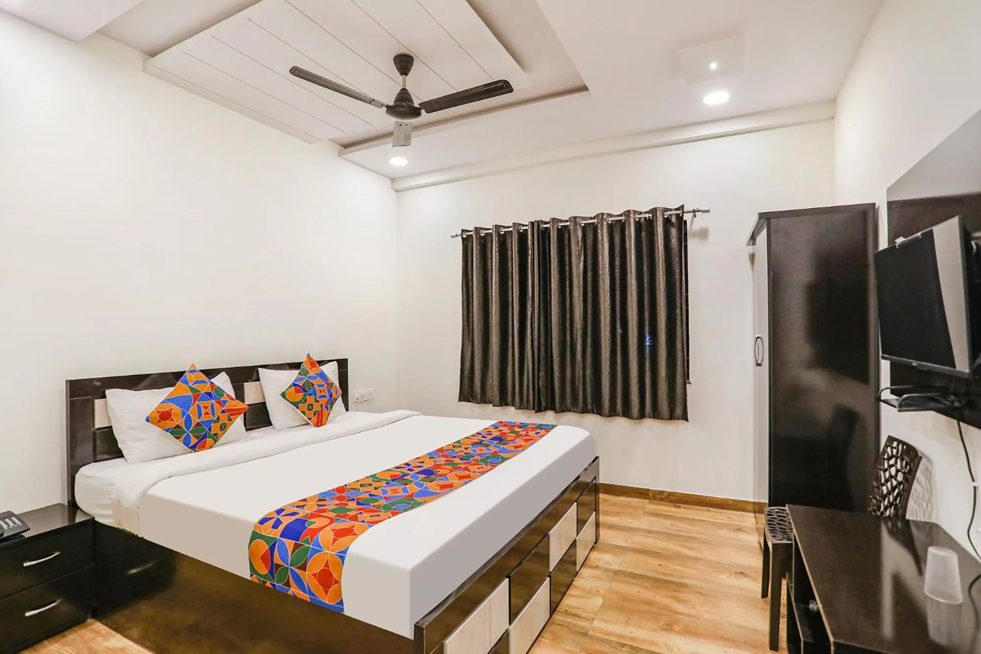 Bed in FabHotel Royal Stay - Beltarodi