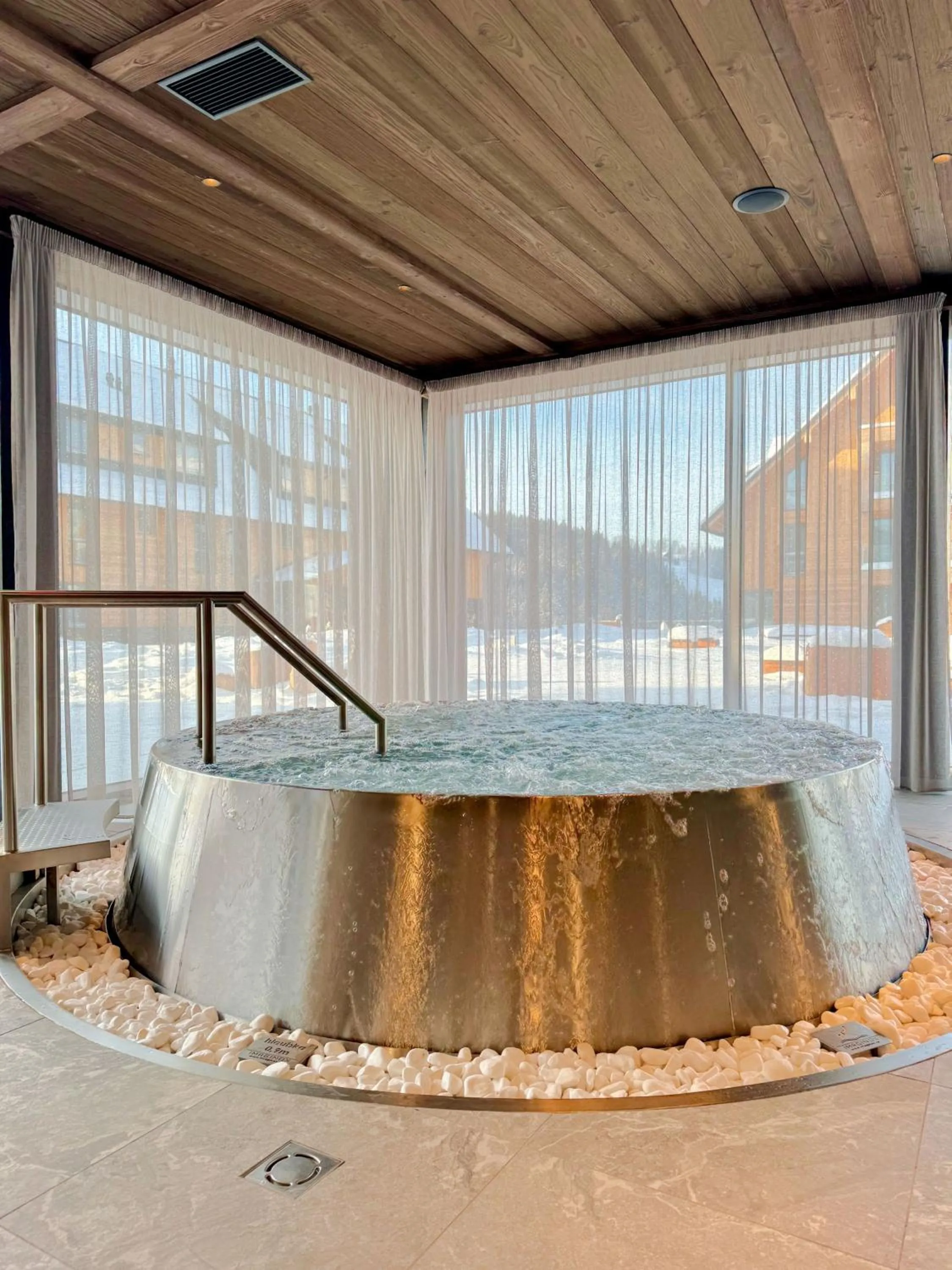 Winter in Aldrov Resort