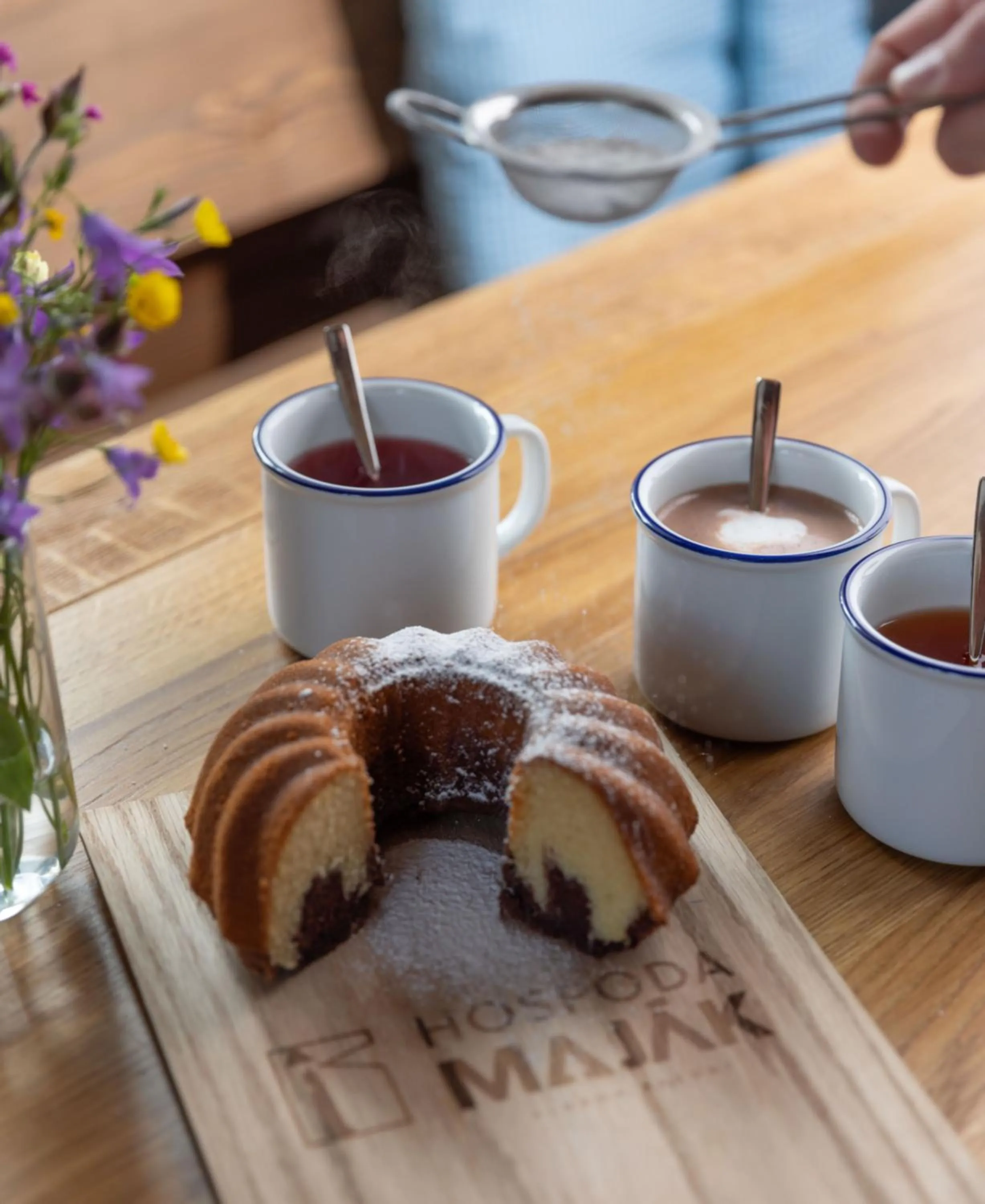 Food and drinks in Aldrov Resort