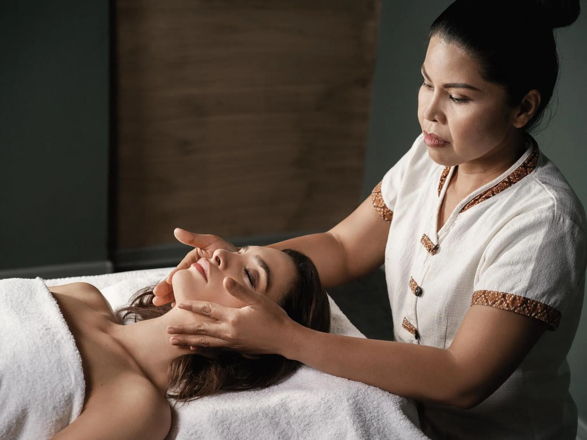 Massage in Aldrov Resort