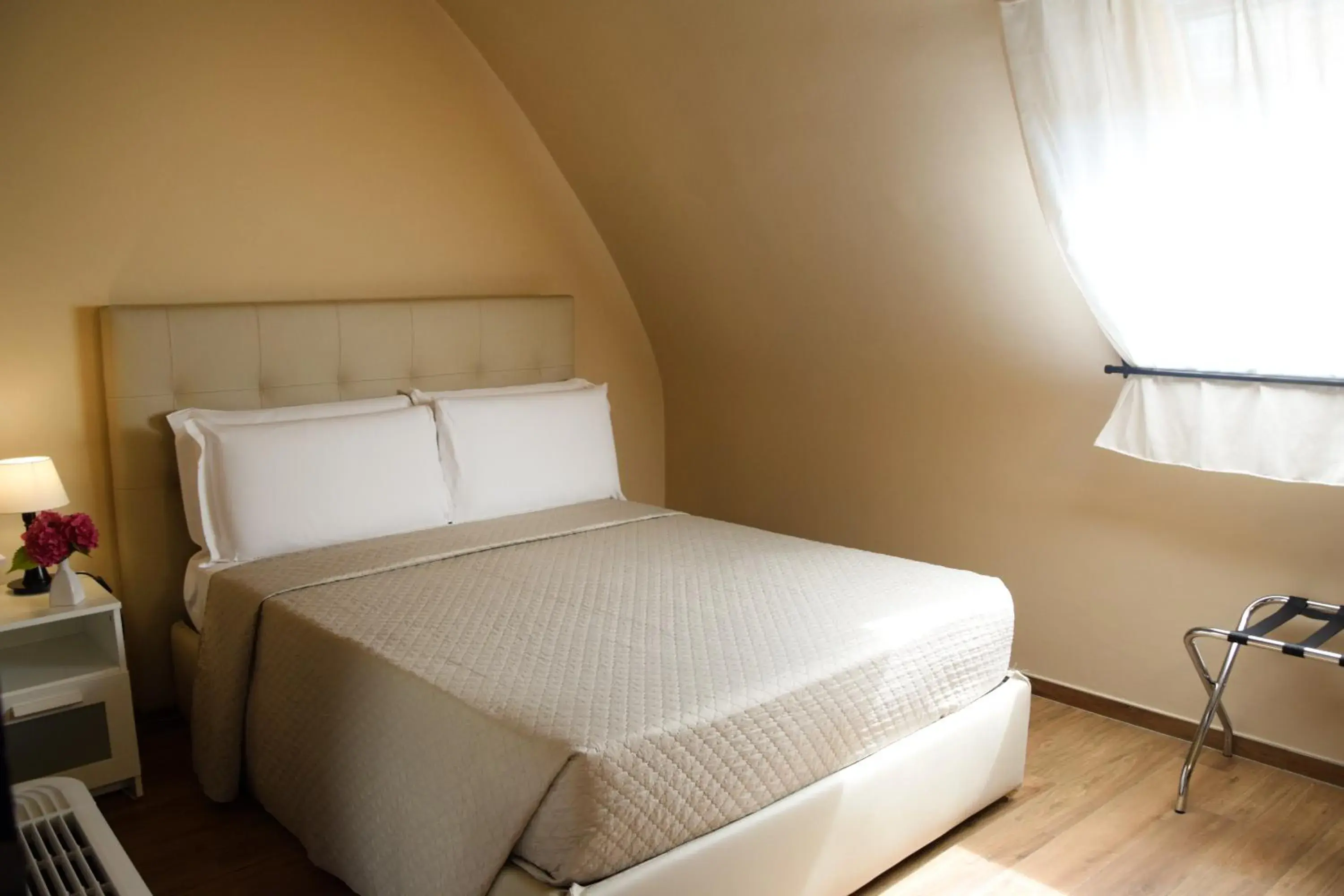 Small Double Room in Hotel Valentino Du Parc Small Double Room in Hotel Valentino Du Parc