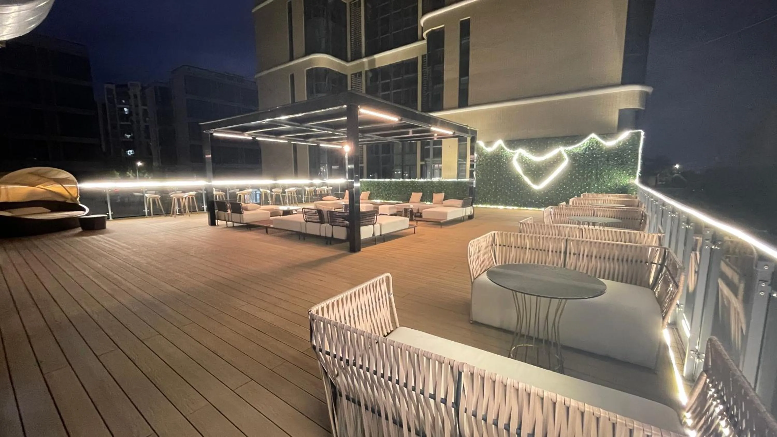 Restaurant/places to eat in GINCO Hotel Guangzhou Baiyun Airport-24 Hour Airport Pick-up and Drop-off Service