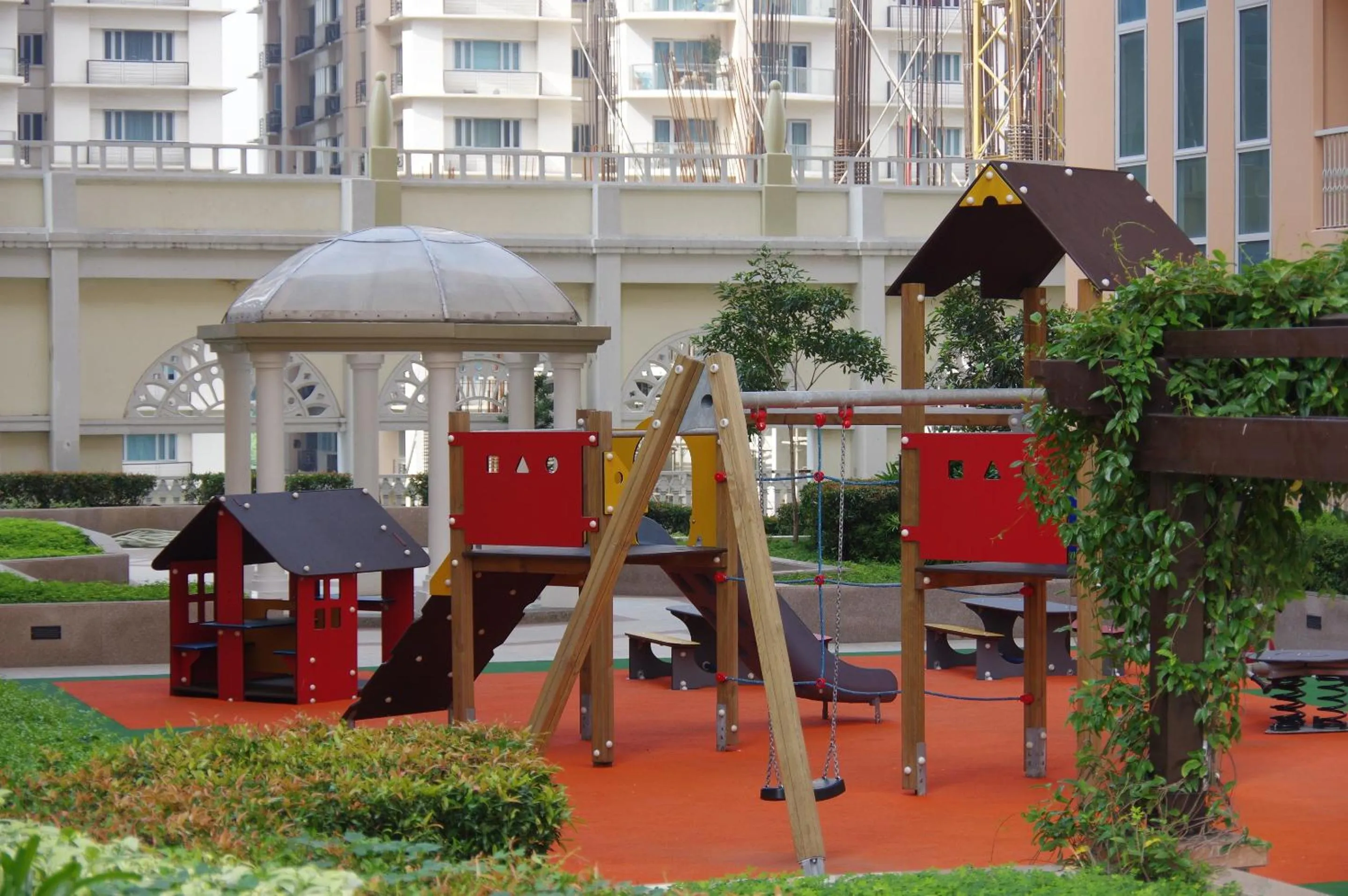 Children play ground in Luxe in Venice