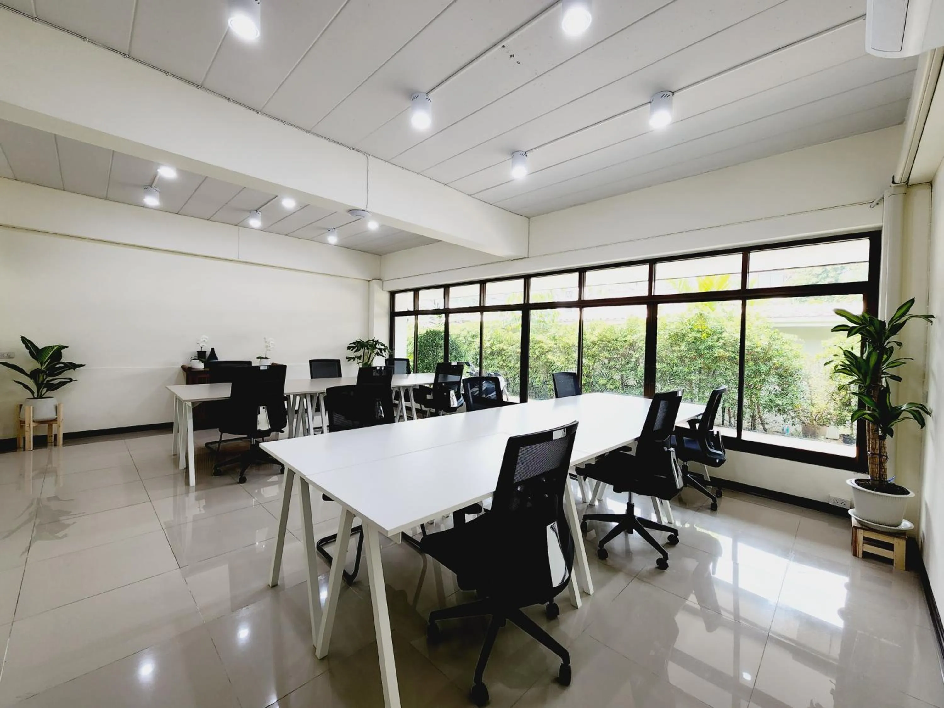 Communal lounge/ TV room in The Social Club Coliving and Coworking space