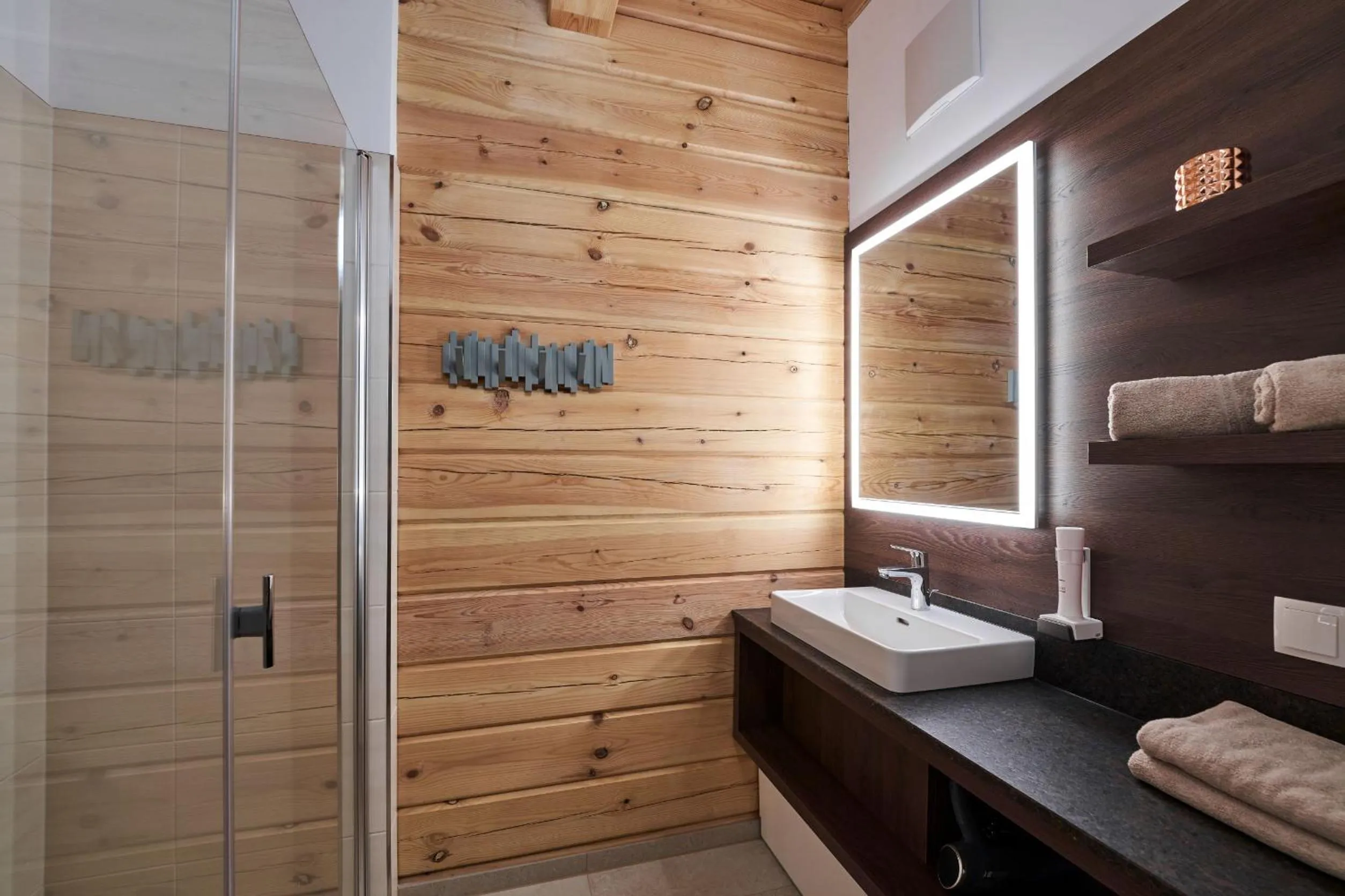 Shower in Xeis Natur Apartments