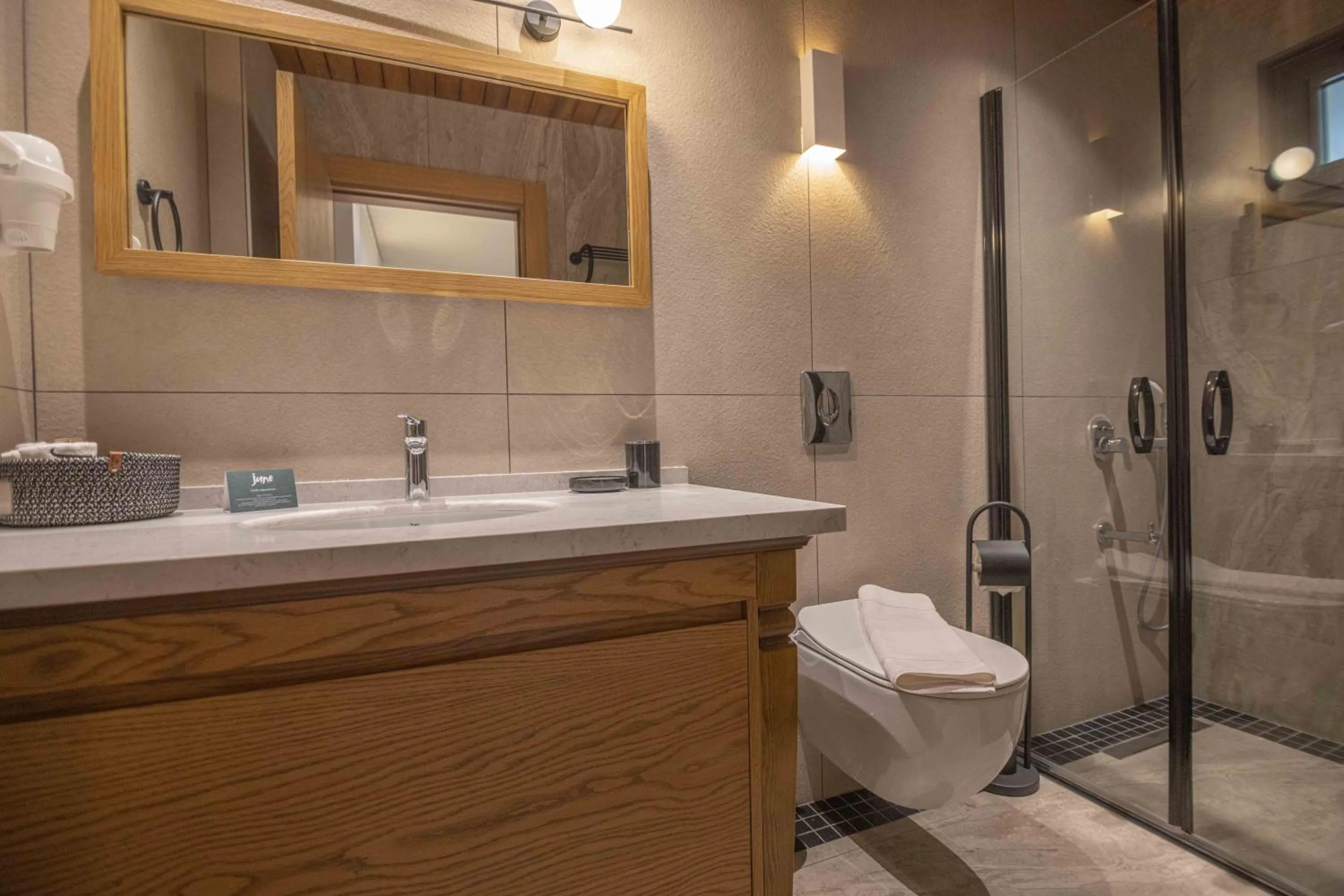 Shower in June Alaçatı Adult Only