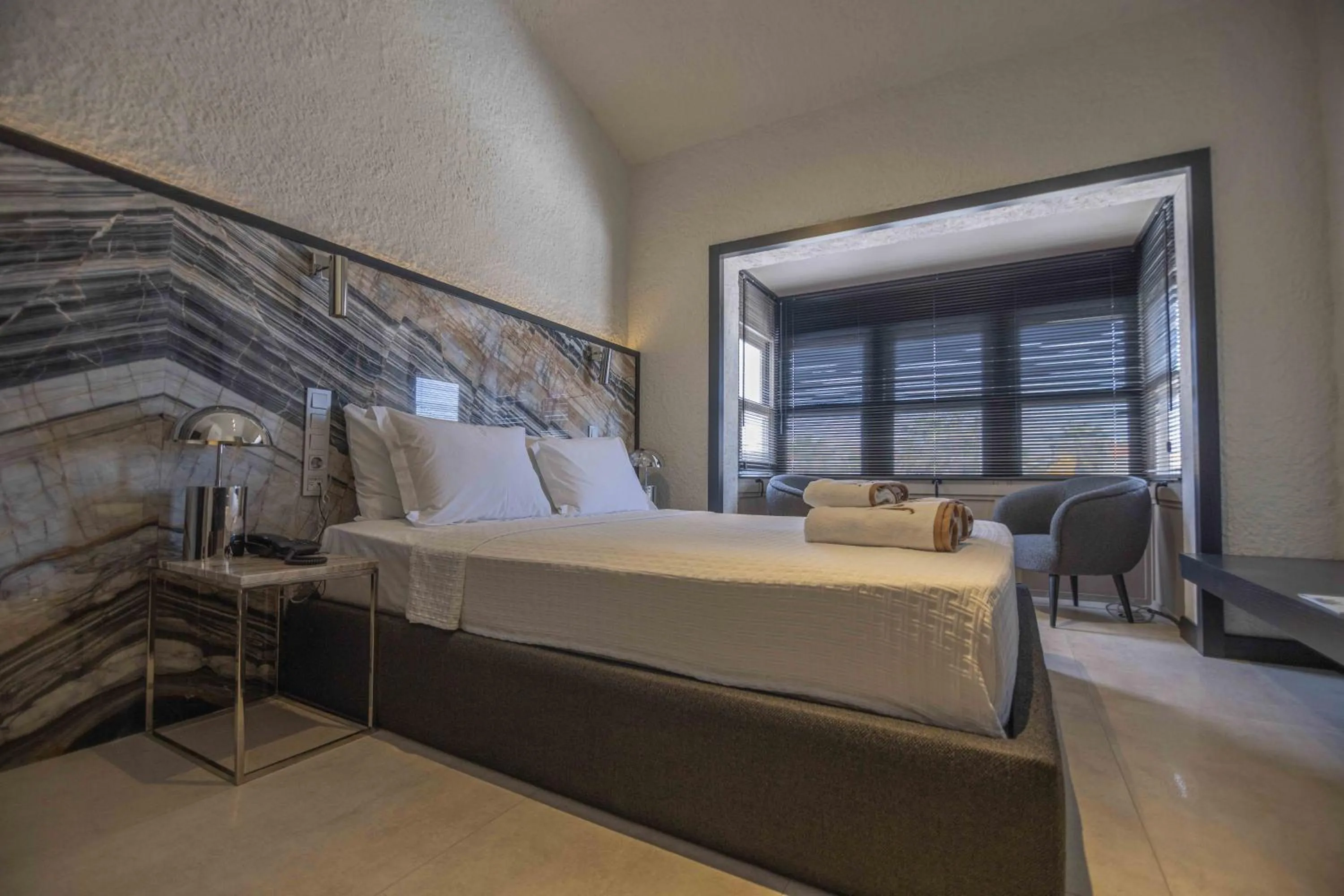 Photo of the whole room, Bed in June Alaçatı Adult Only