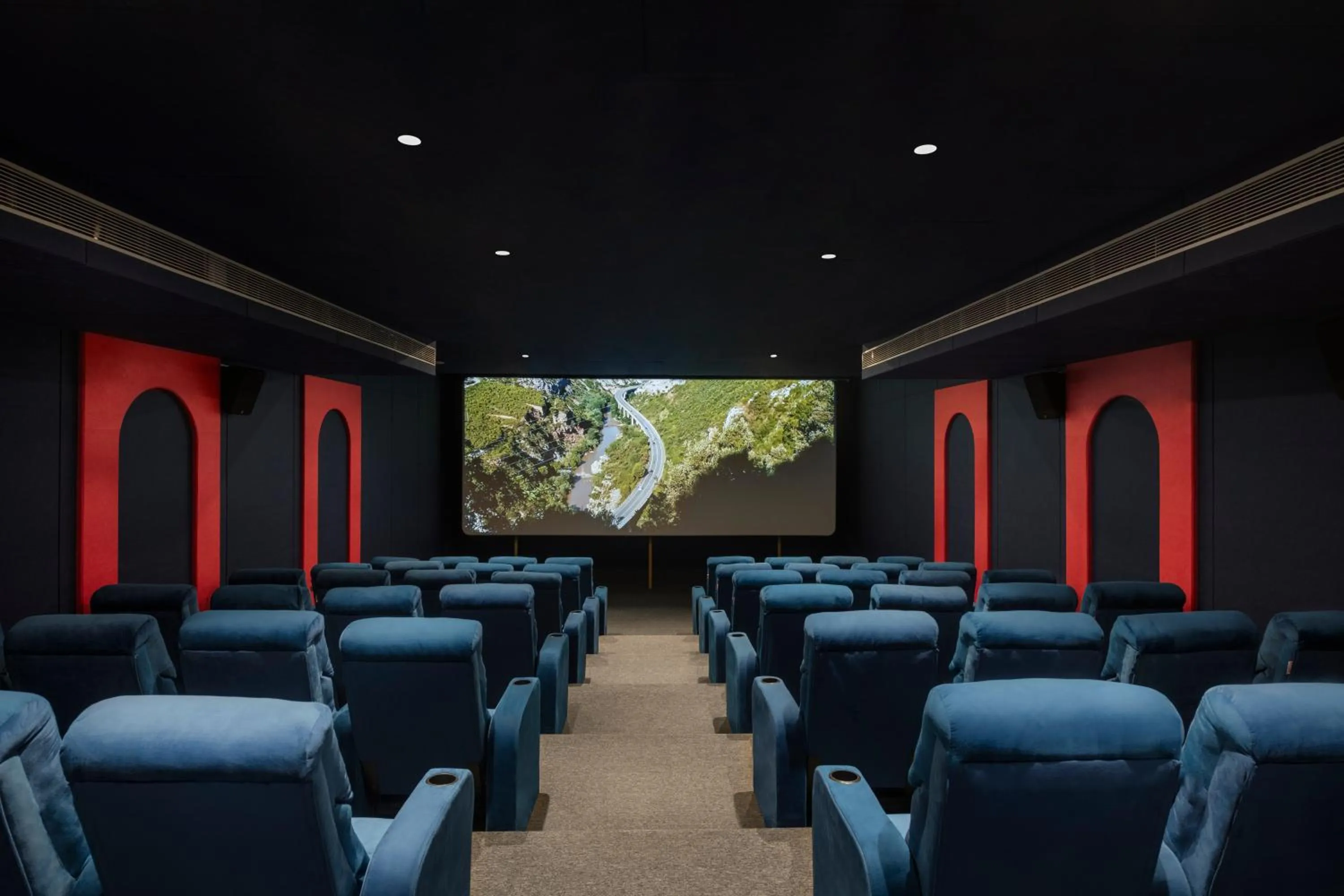 Communal lounge/ TV room in Uday Palace Navsari, a member of Radisson Individuals