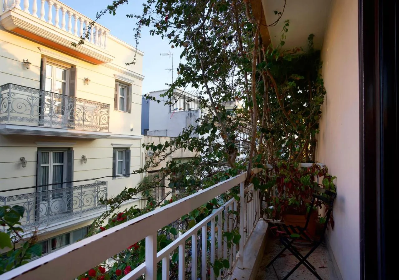 Day in Live in Athens, PSYRRI Meet Me Here Apartments