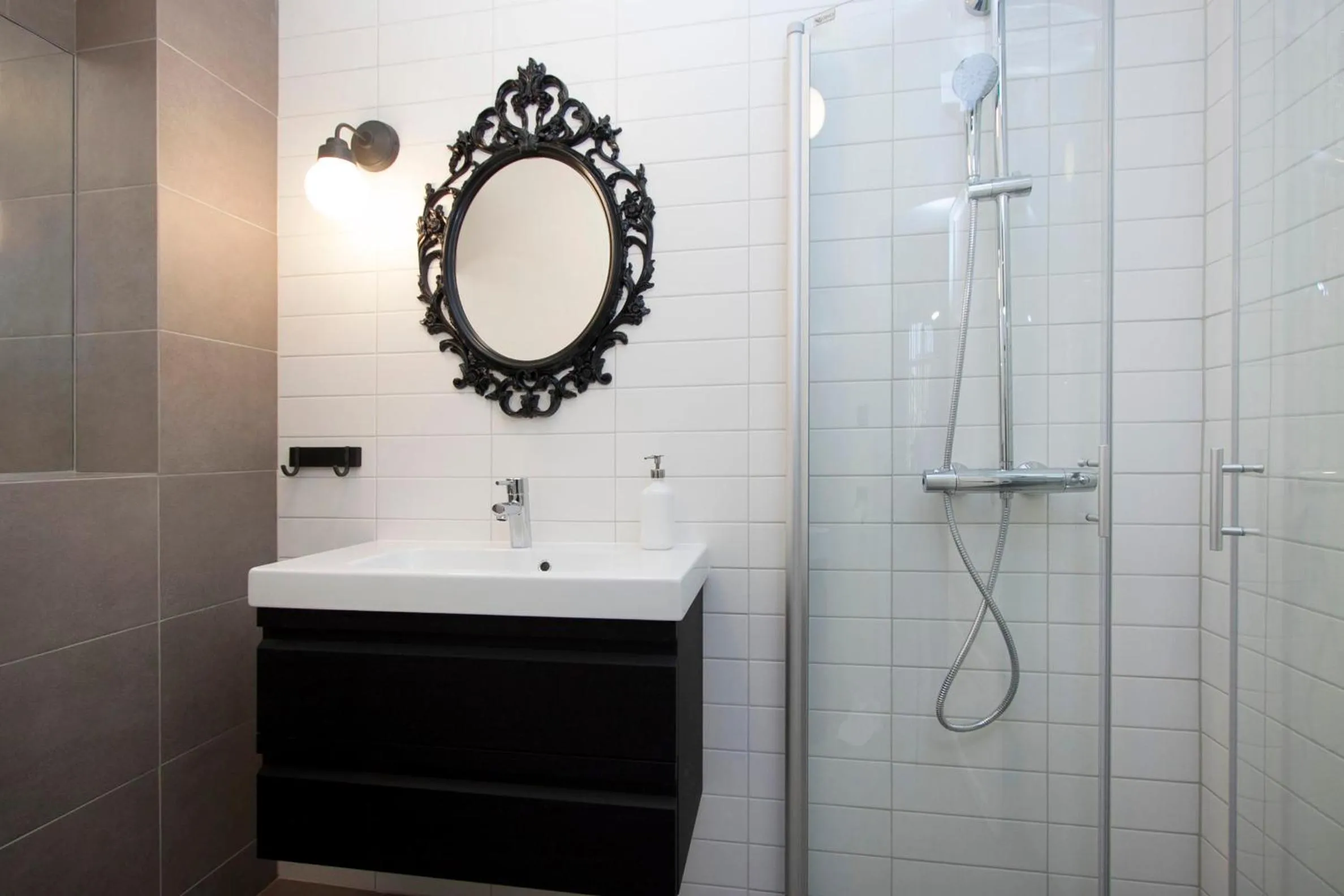 Bathroom in Astro Hverfisgata