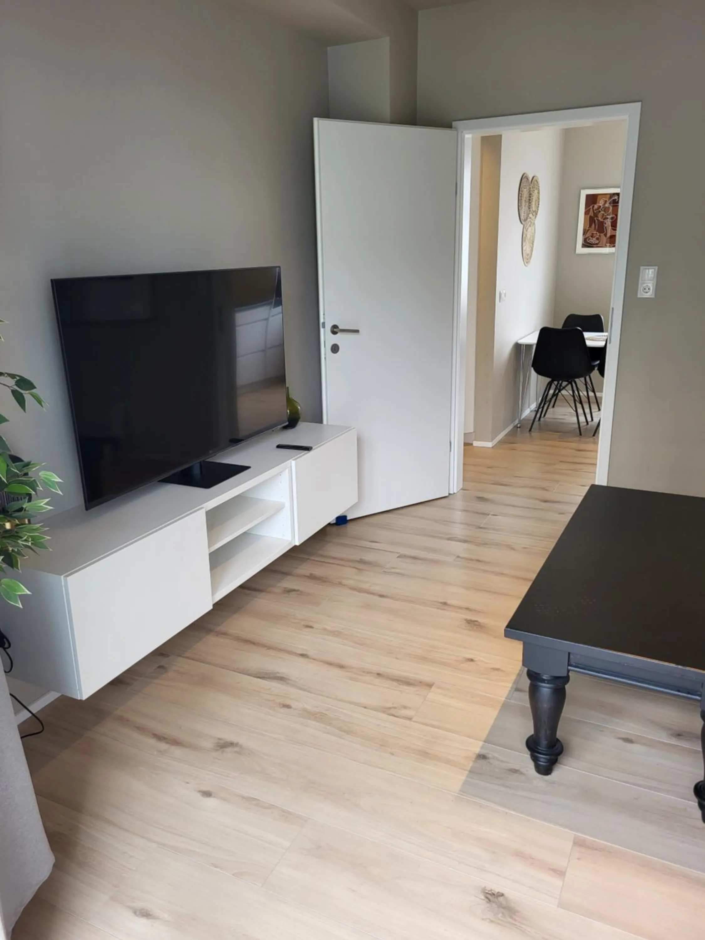 Communal lounge/ TV room in Astro Hverfisgata