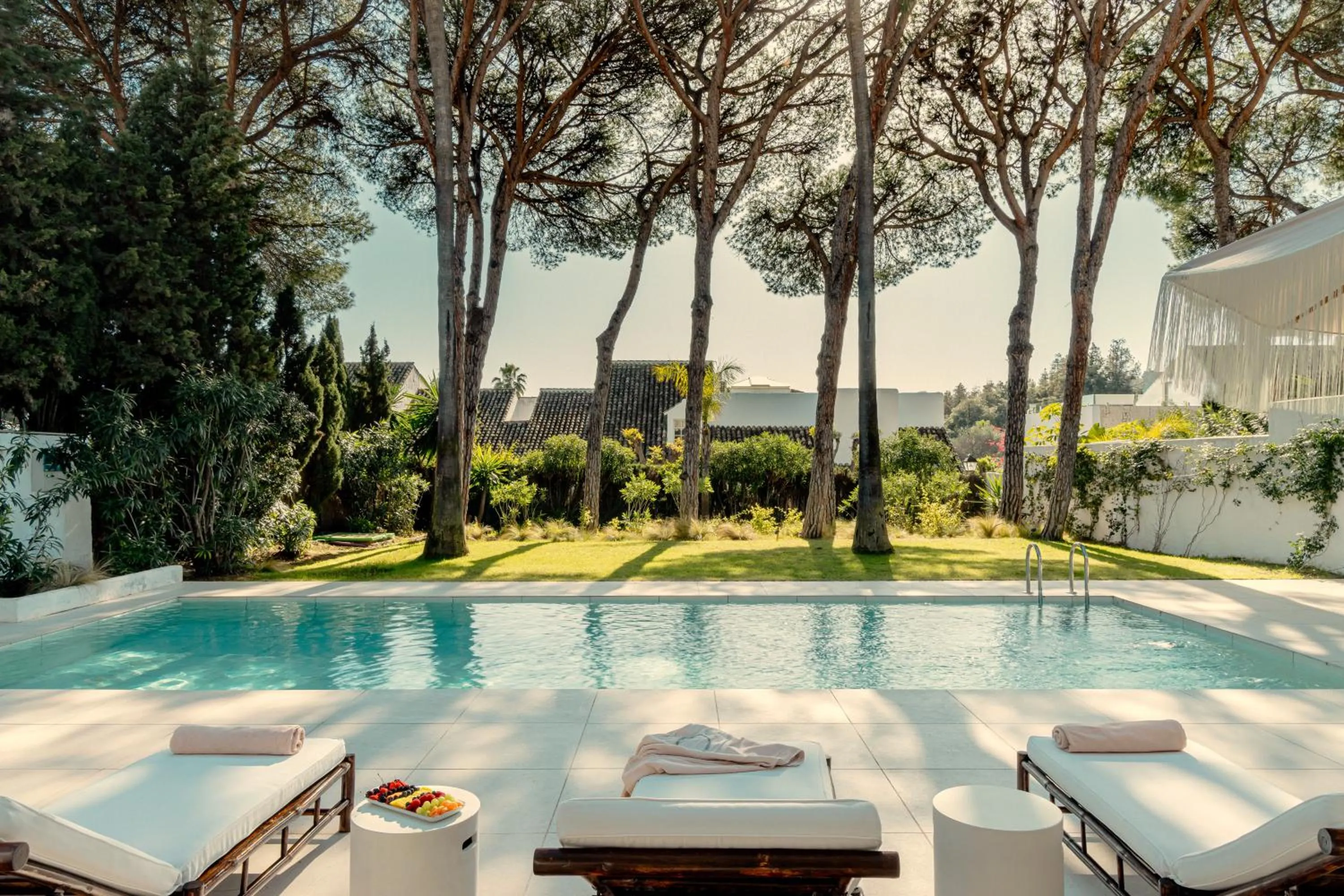 Swimming pool in Anfitrión Villas & Suites